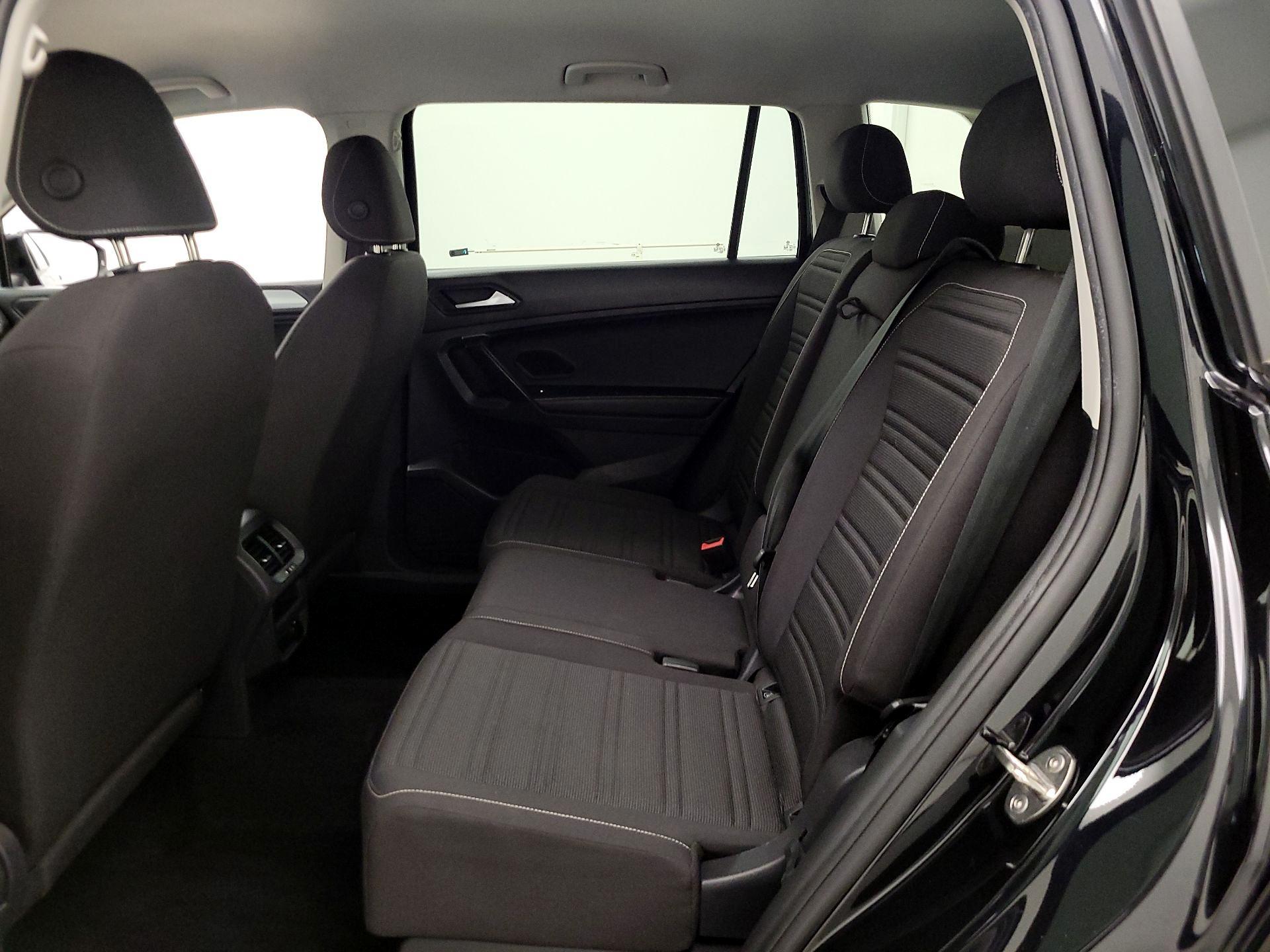 Thumbnail: 2024 Volkswagen Tiguan - 18