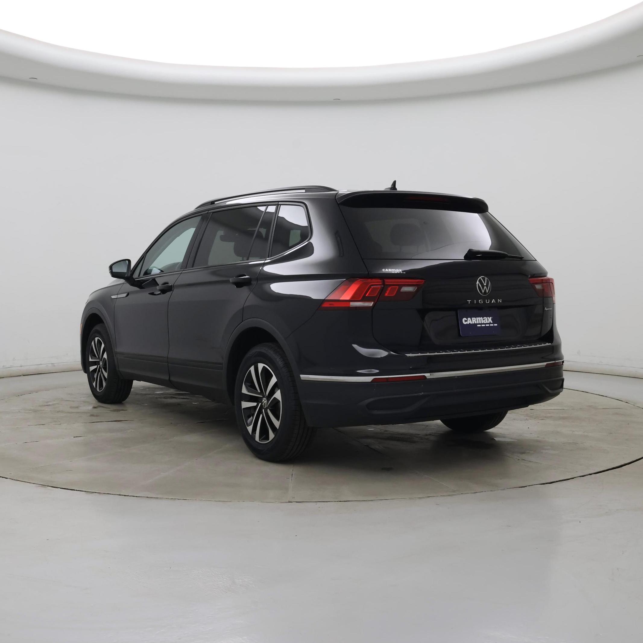 Thumbnail: 2024 Volkswagen Tiguan - 2