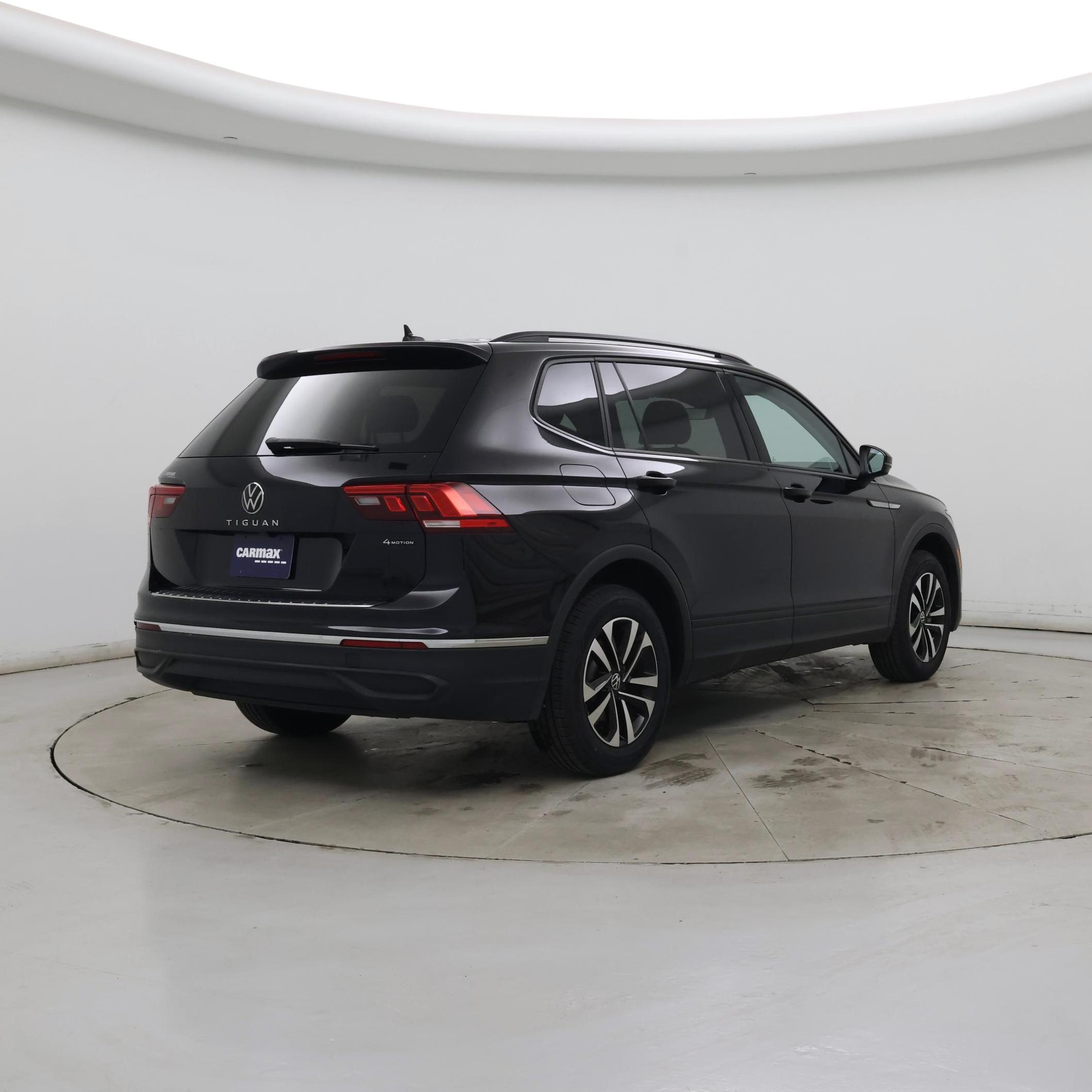 Thumbnail: 2024 Volkswagen Tiguan - 8