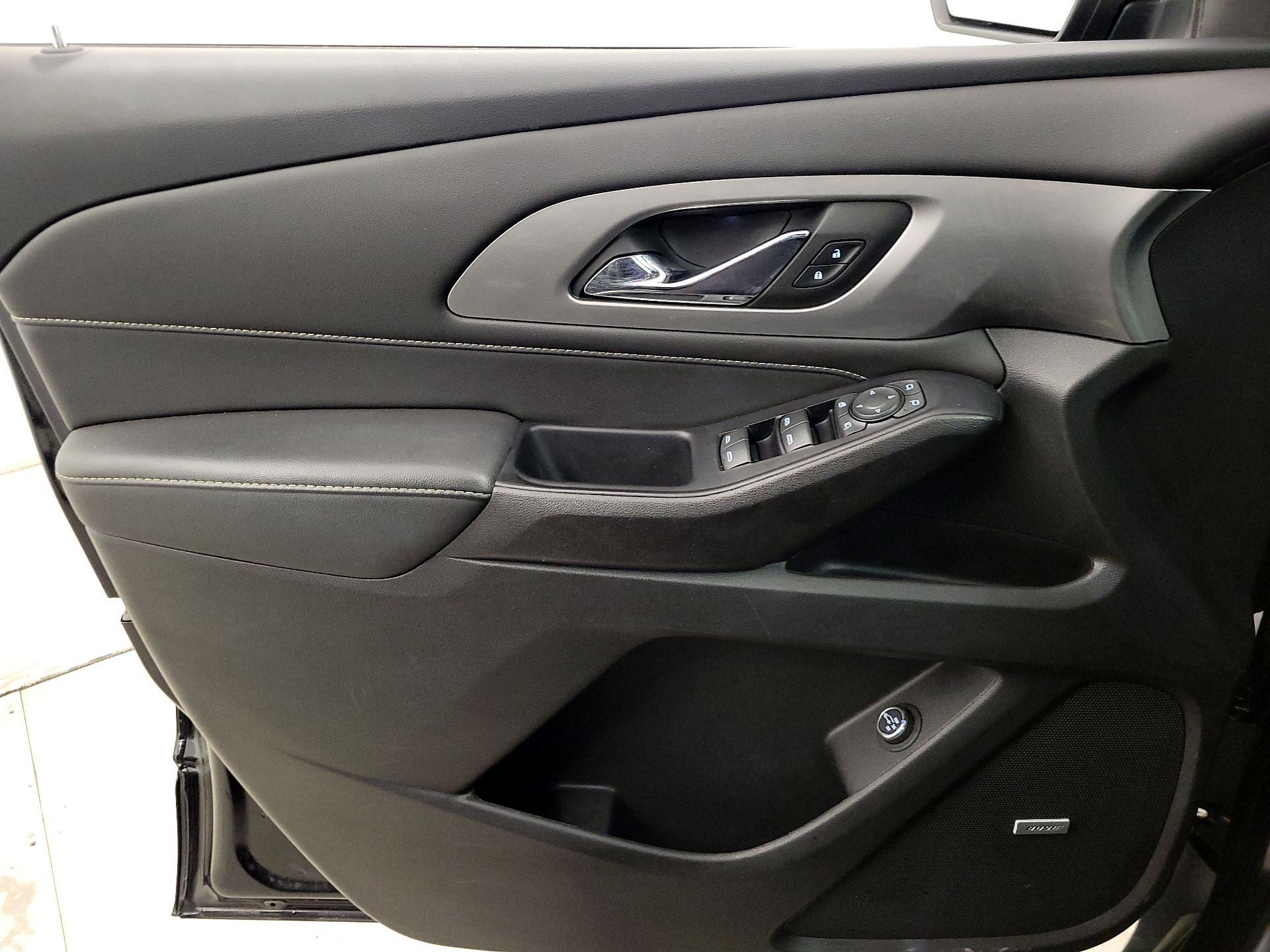 Thumbnail: 2023 Chevrolet Traverse - 12