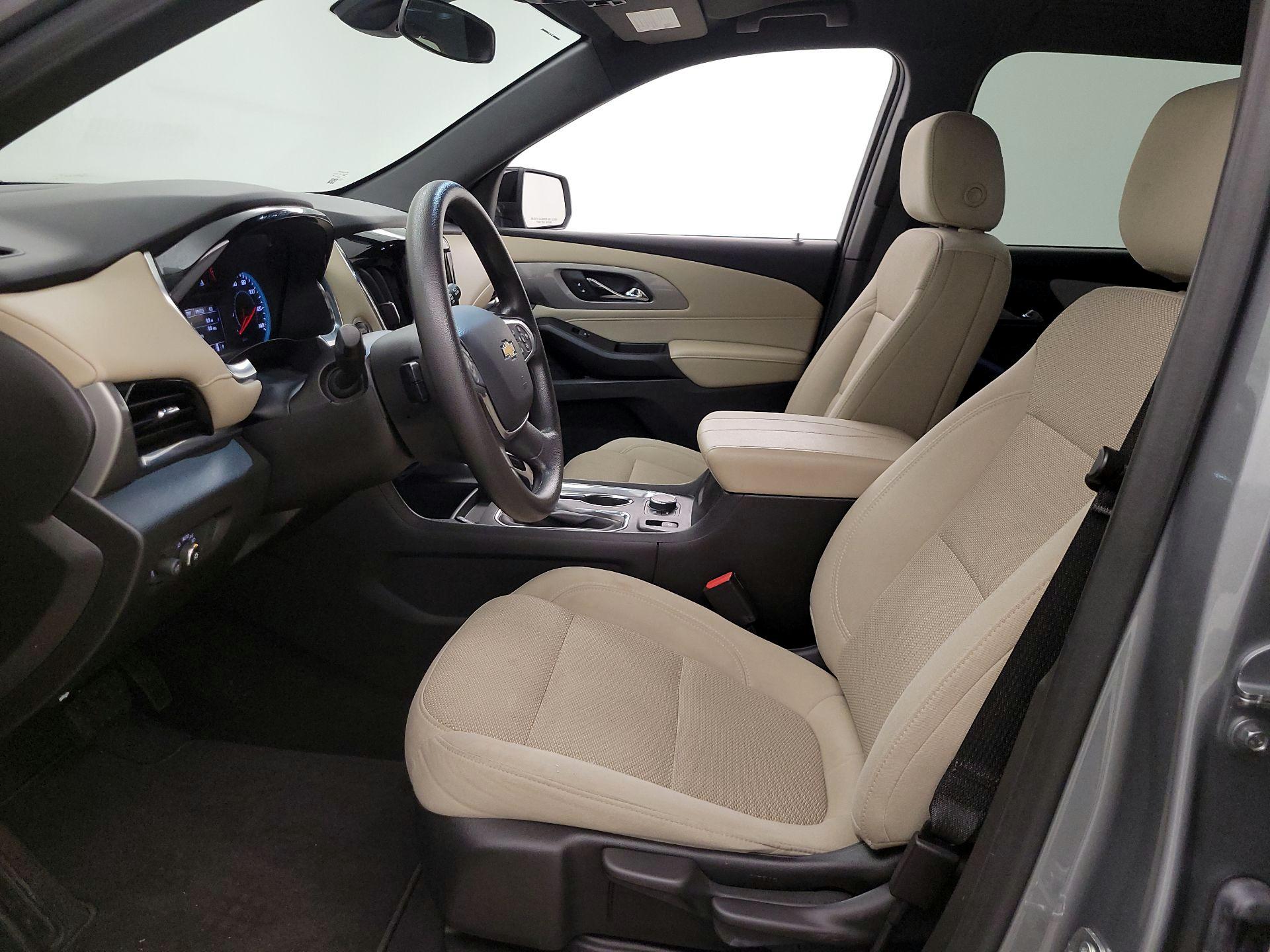 Thumbnail: 2023 Chevrolet Traverse - 11