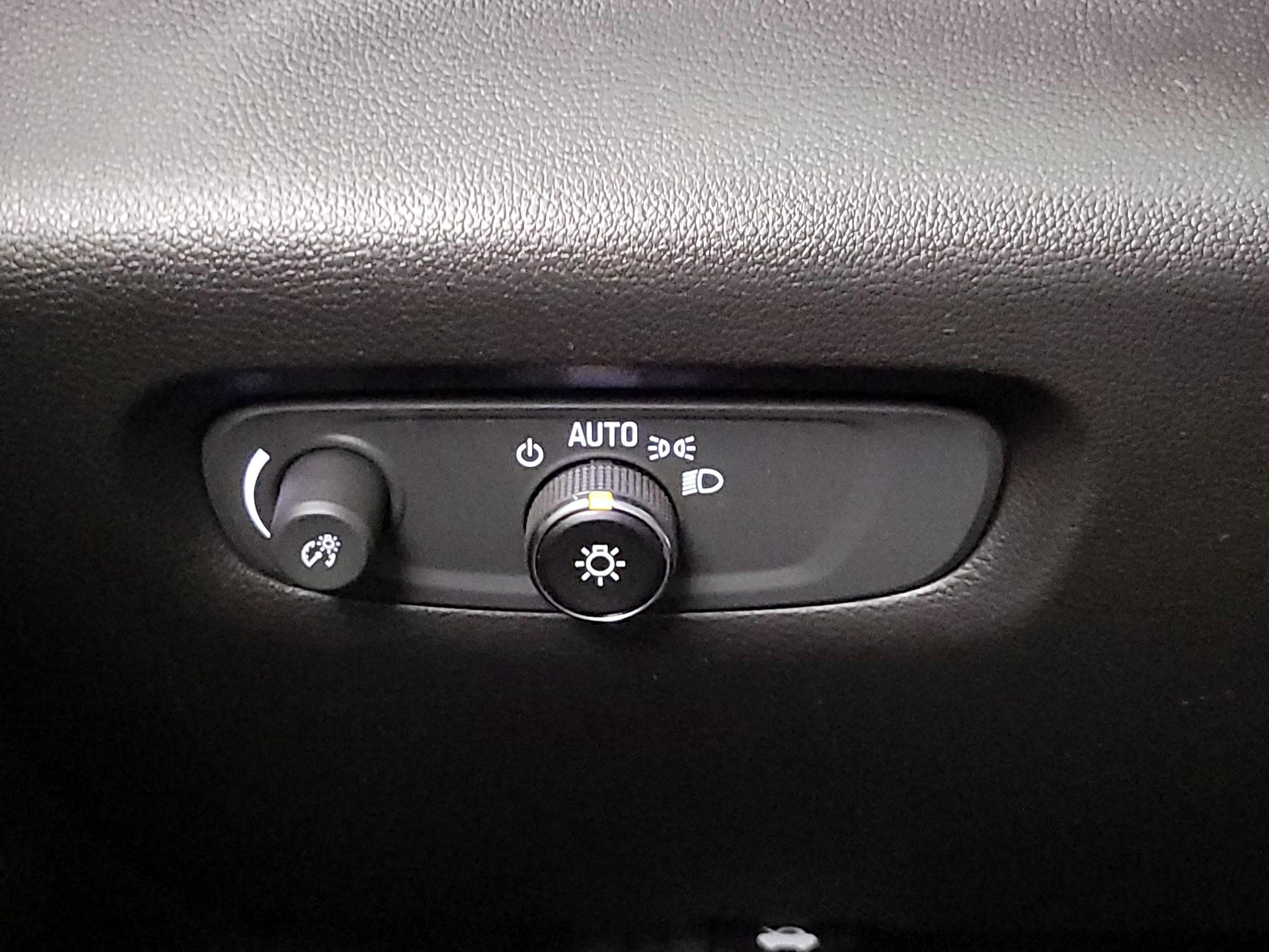 Thumbnail: 2023 Chevrolet Traverse - 13