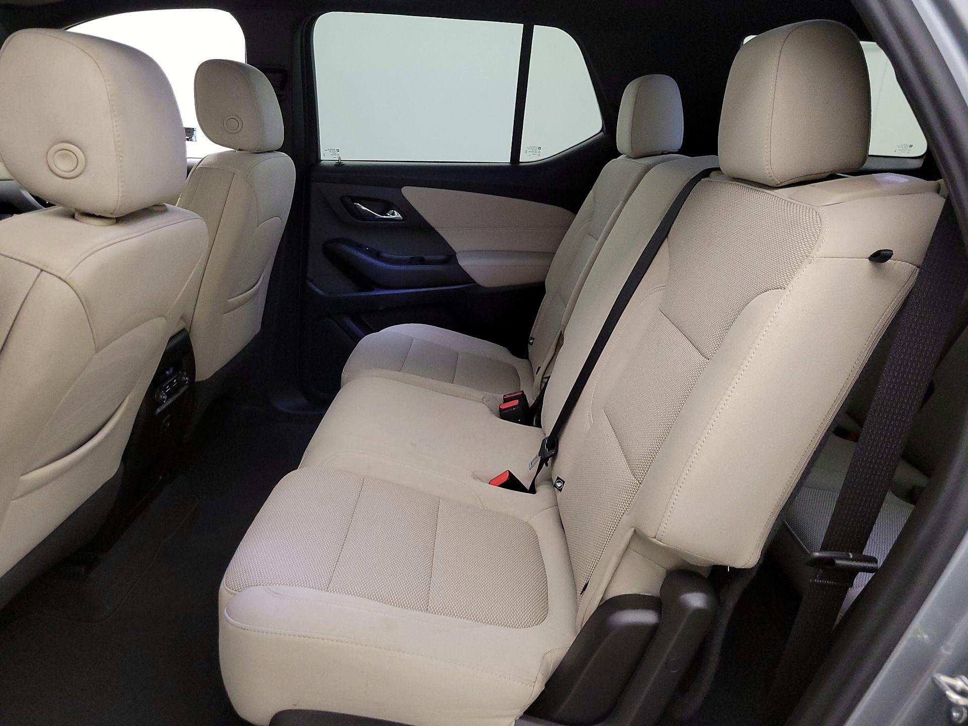 Thumbnail: 2023 Chevrolet Traverse - 19