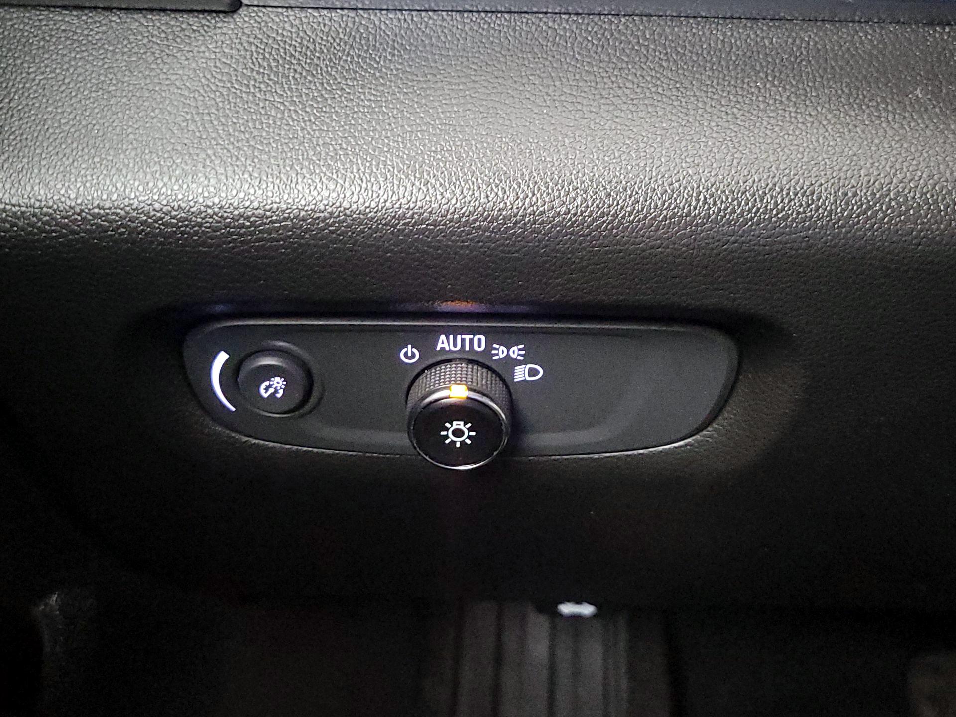 Thumbnail: 2023 Chevrolet Traverse - 13