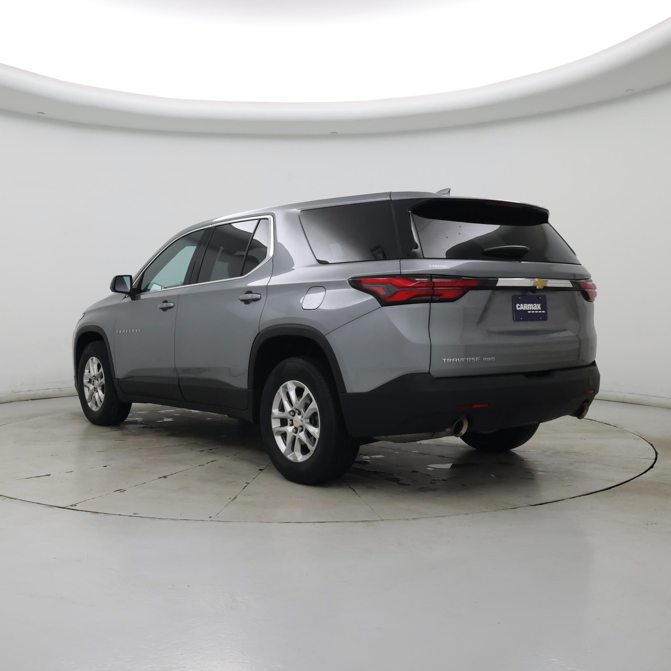 Thumbnail: 2023 Chevrolet Traverse - 2