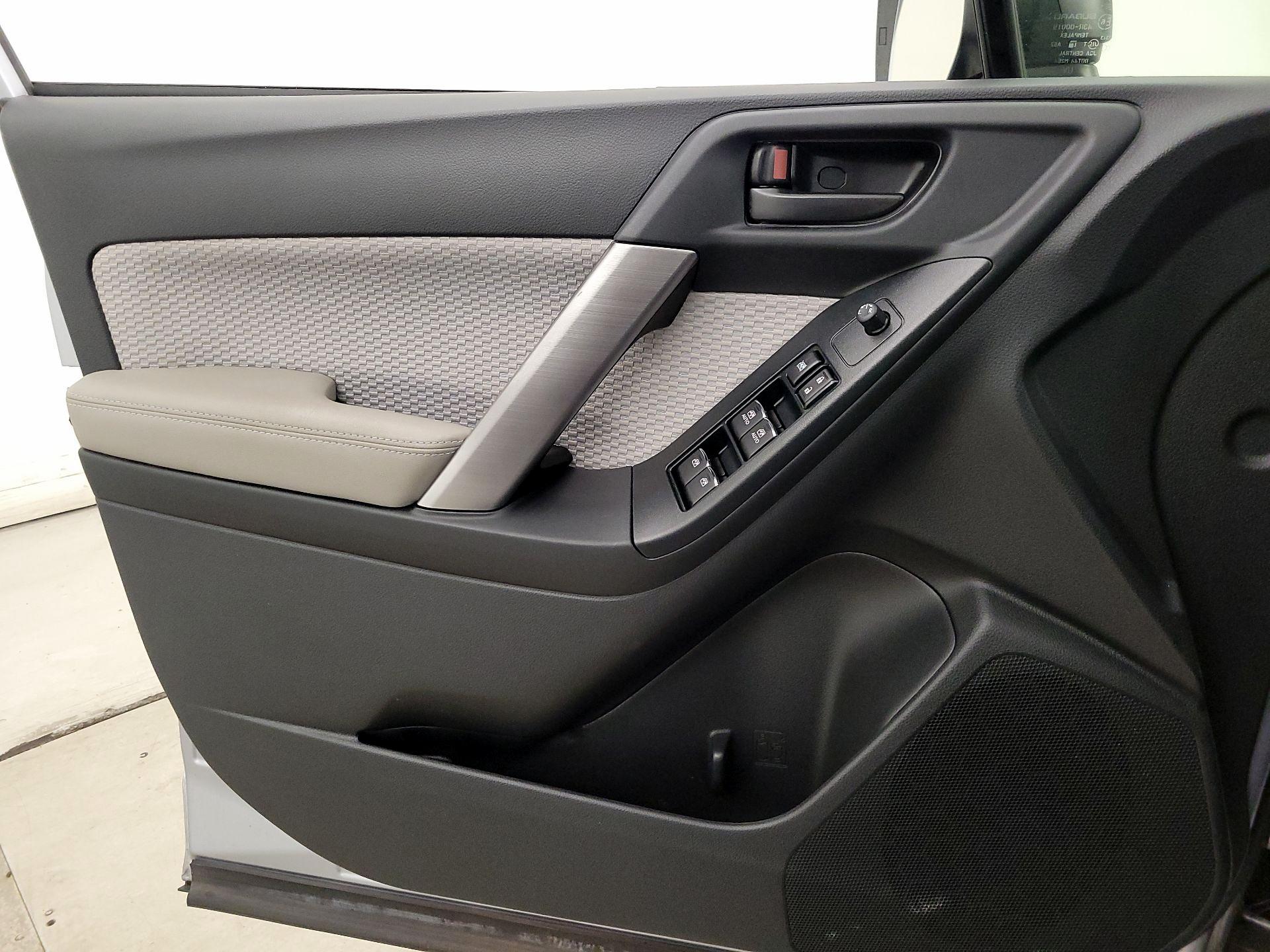 Thumbnail: 2017 Subaru Forester - 12