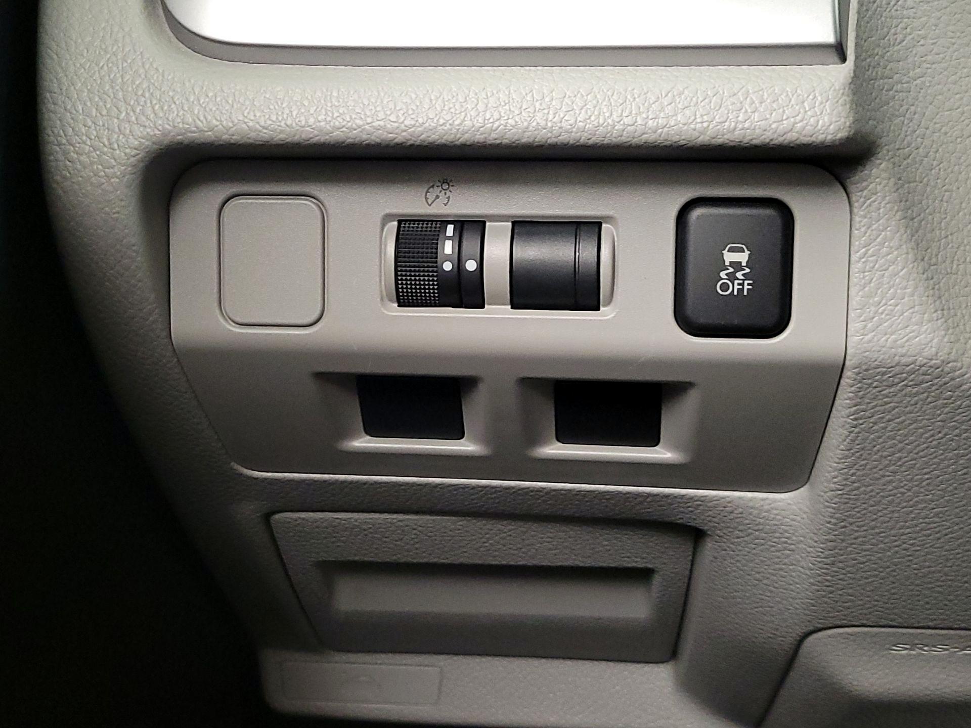 Thumbnail: 2017 Subaru Forester - 13