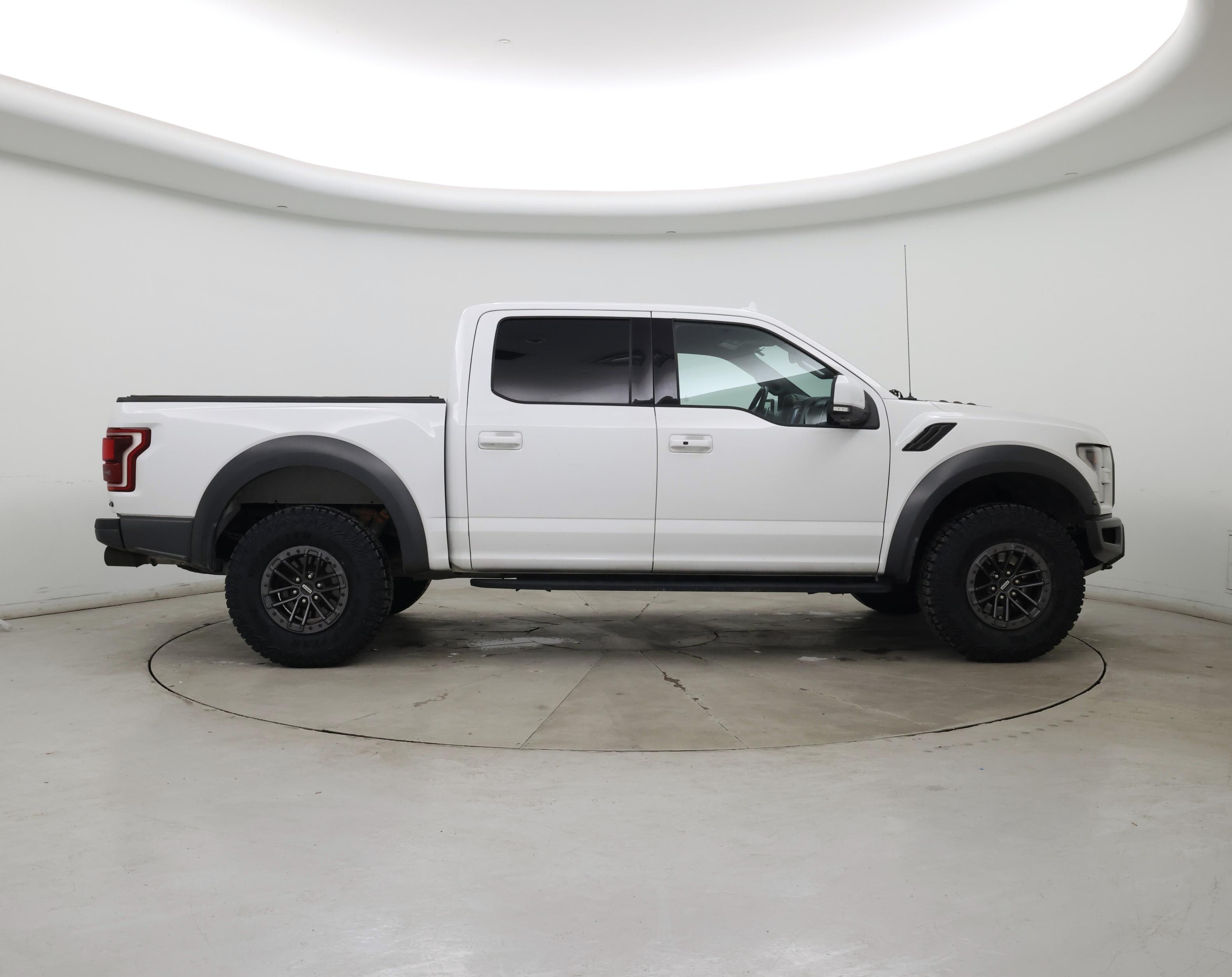 Thumbnail: 2019 Ford F-150 - 7