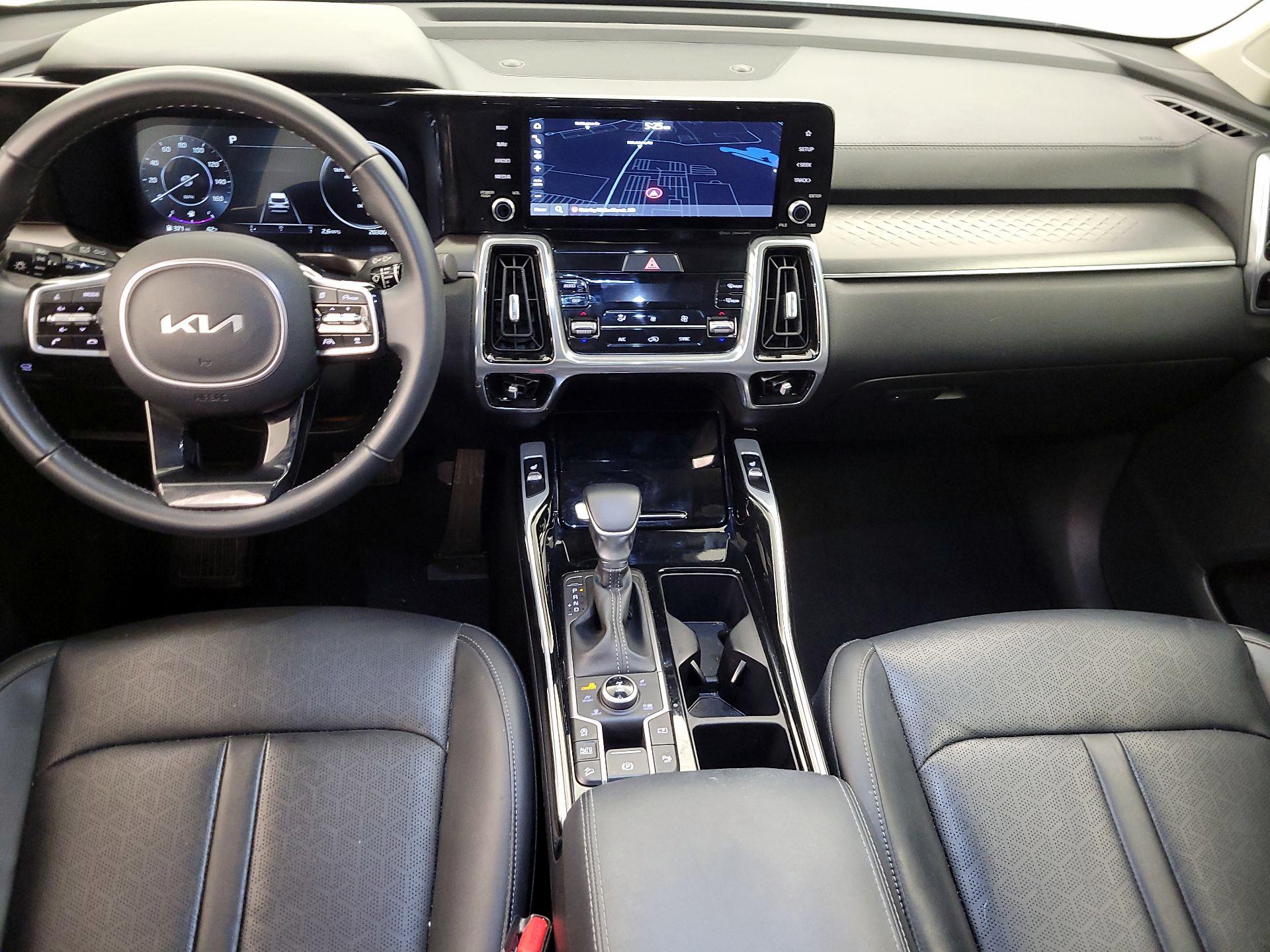 Thumbnail: 2023 Kia Sorento - 9