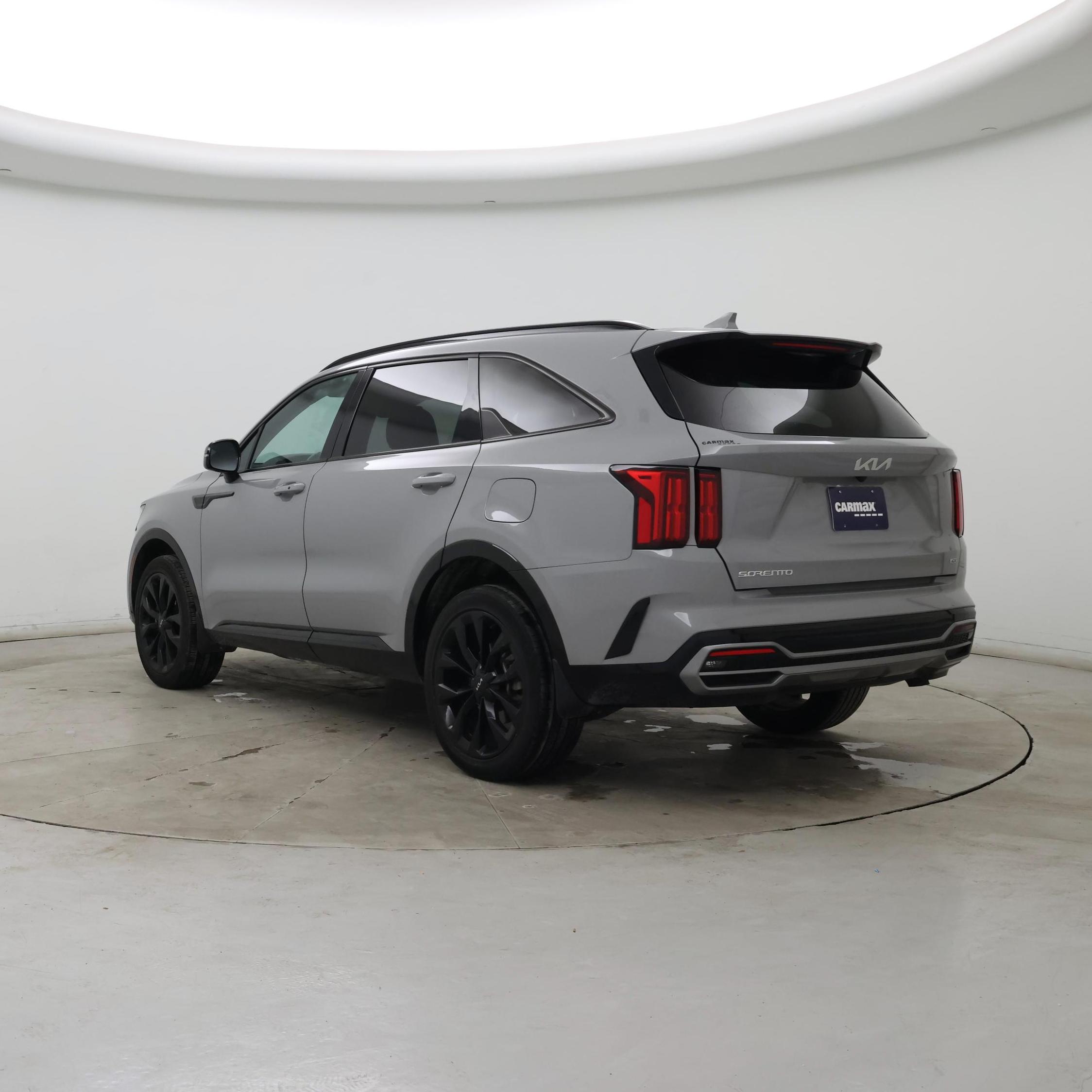 Thumbnail: 2023 Kia Sorento - 2