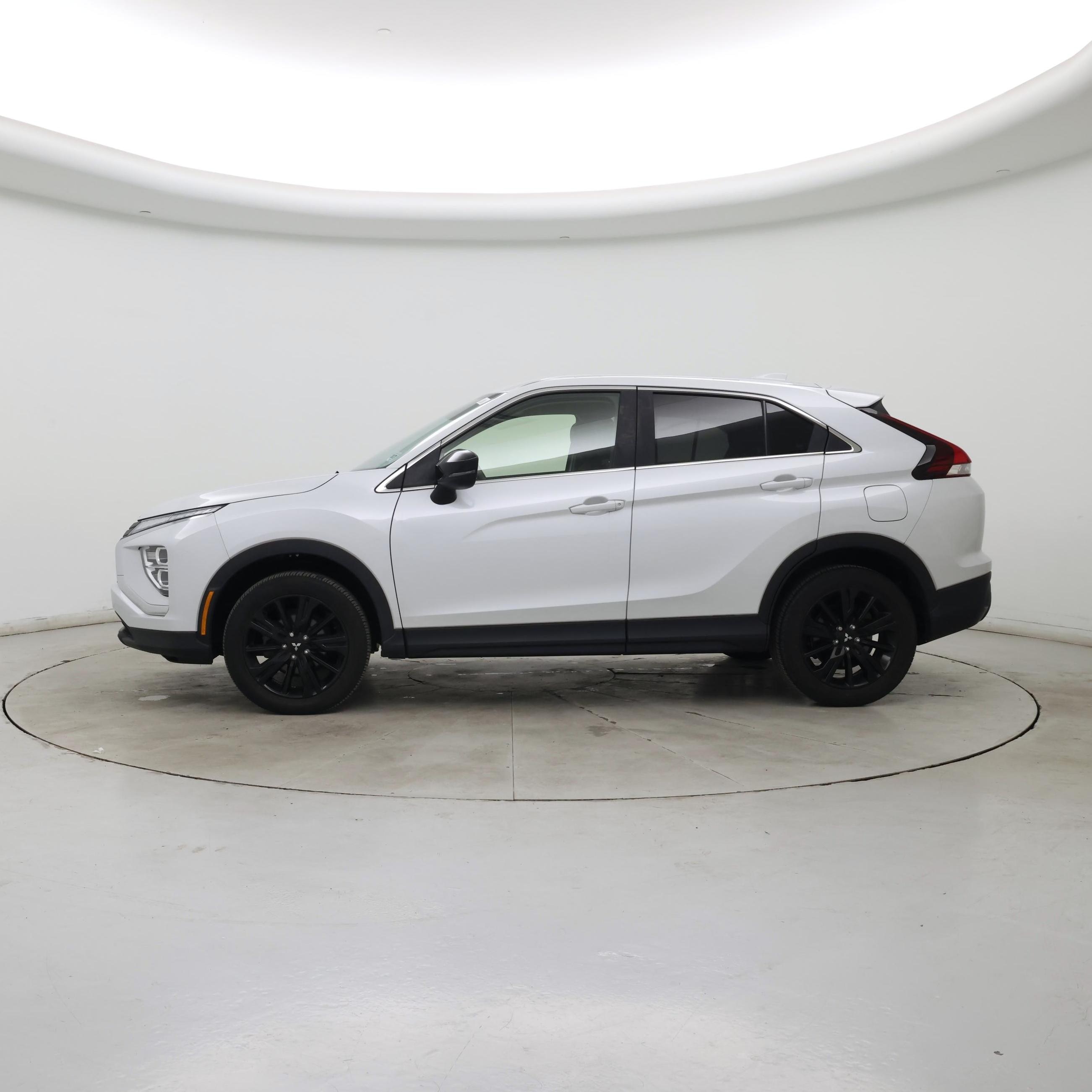 Thumbnail: 2023 Mitsubishi Eclipse Cross - 3