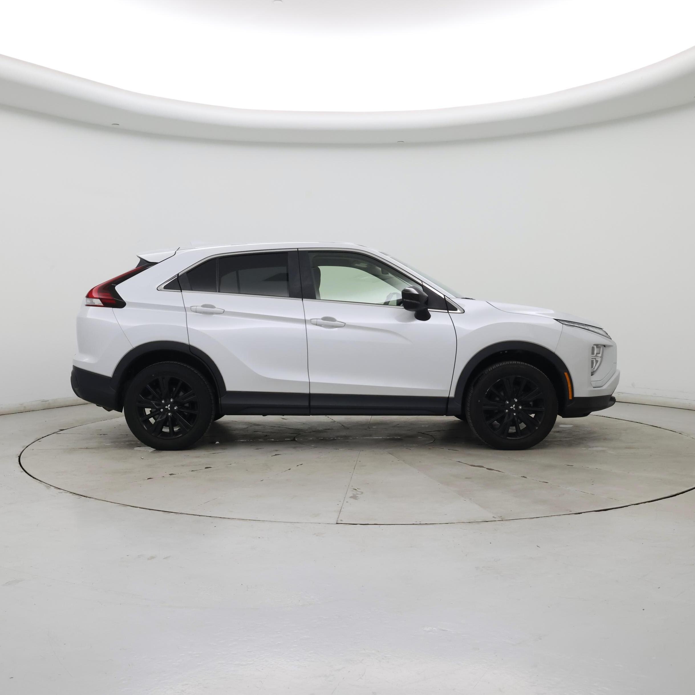 Thumbnail: 2023 Mitsubishi Eclipse Cross - 7