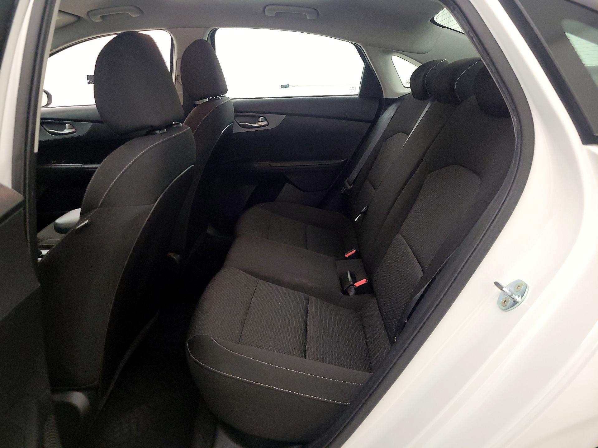 Thumbnail: 2021 Kia Forte - 19