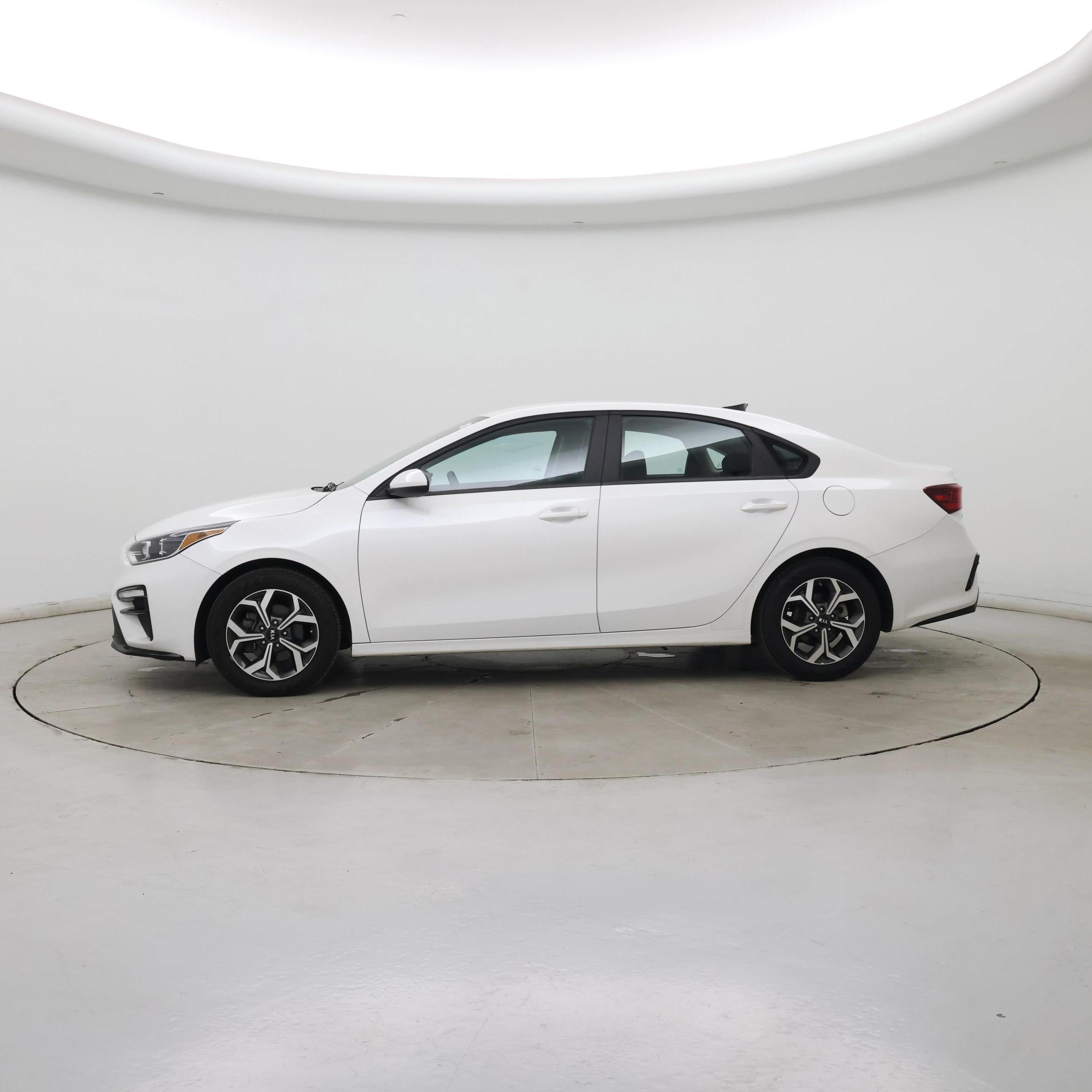 Thumbnail: 2021 Kia Forte - 3