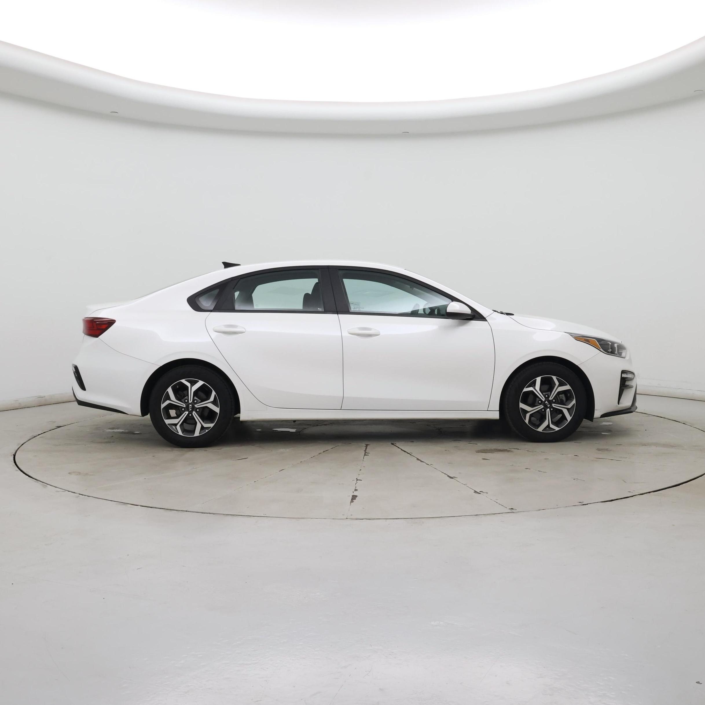 Thumbnail: 2021 Kia Forte - 7