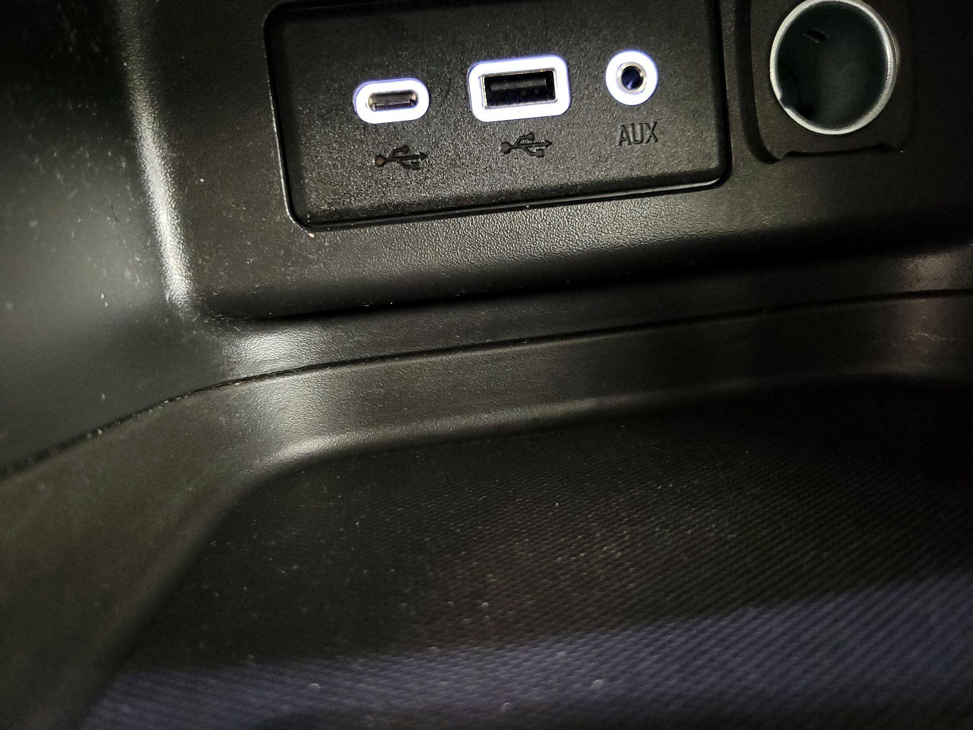 Thumbnail: 2021 Chevrolet Equinox - 18