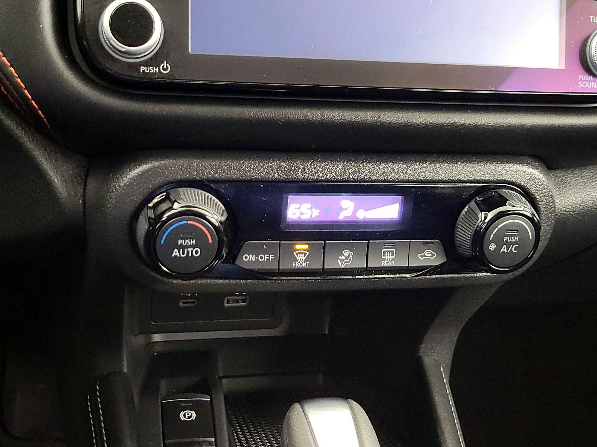 Thumbnail: 2024 Nissan Kicks - 15