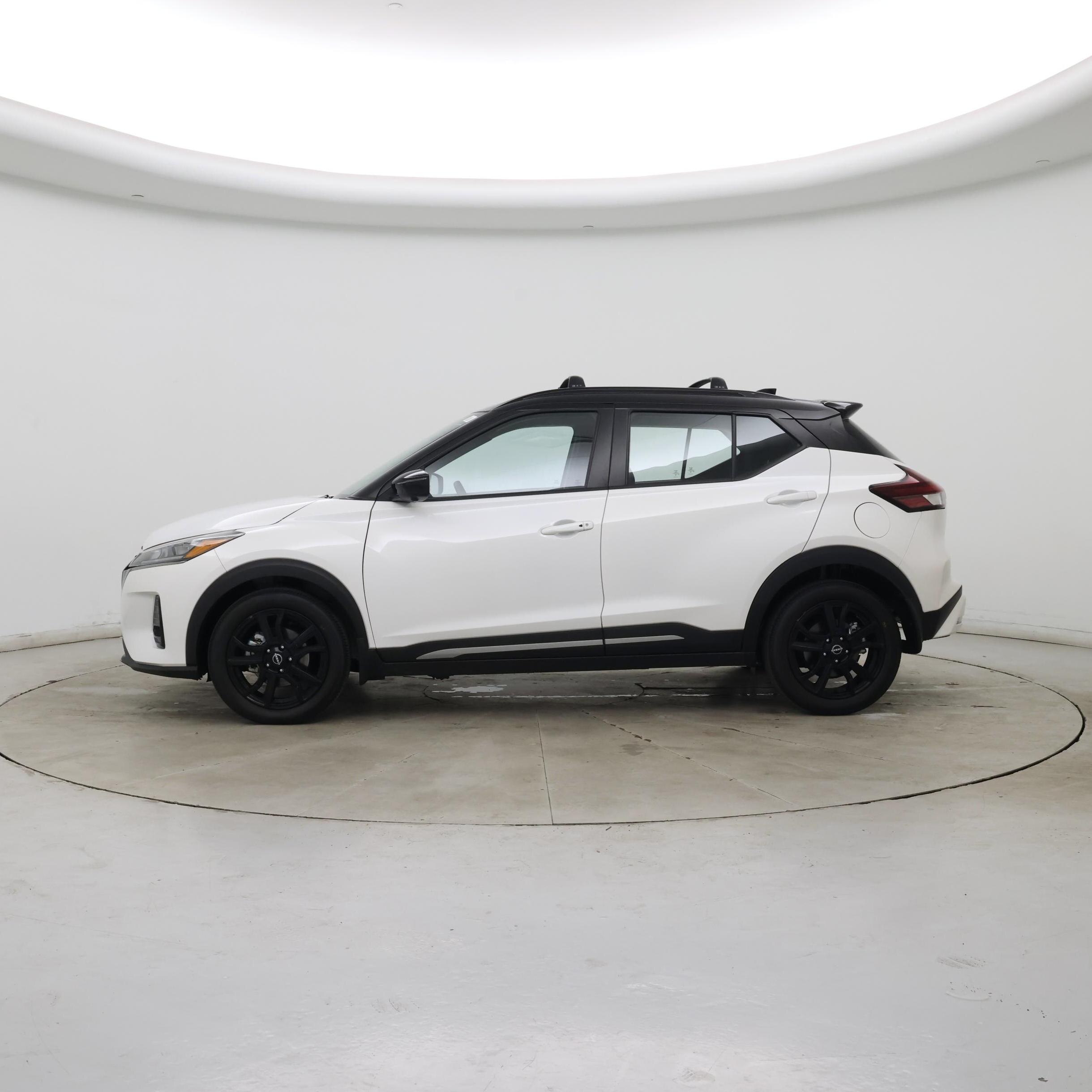 Thumbnail: 2024 Nissan Kicks - 3