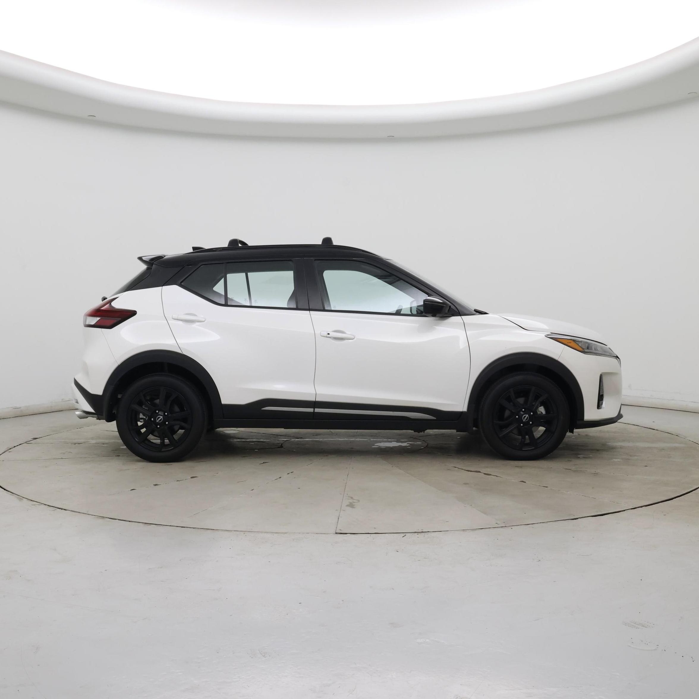 Thumbnail: 2024 Nissan Kicks - 7