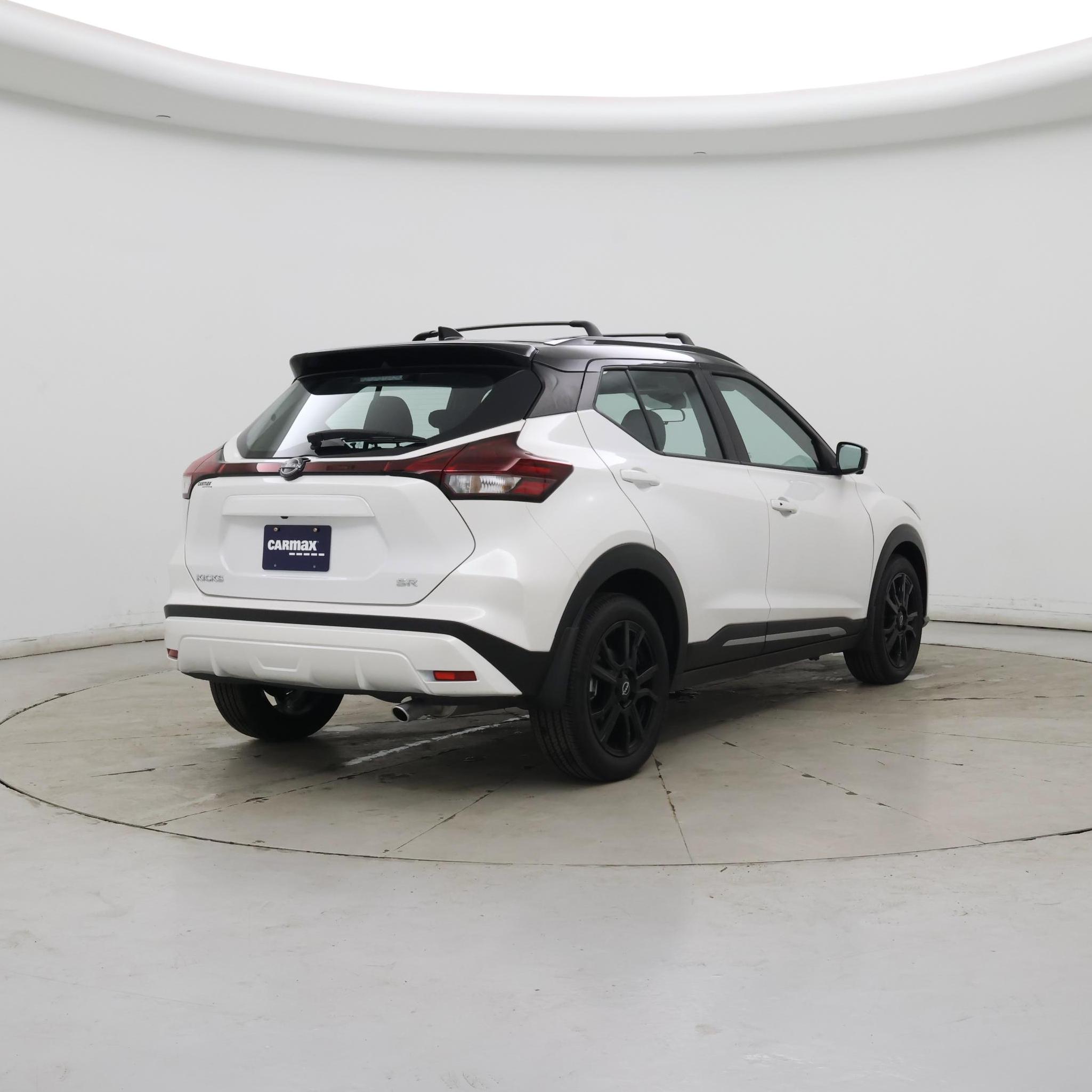 Thumbnail: 2024 Nissan Kicks - 8