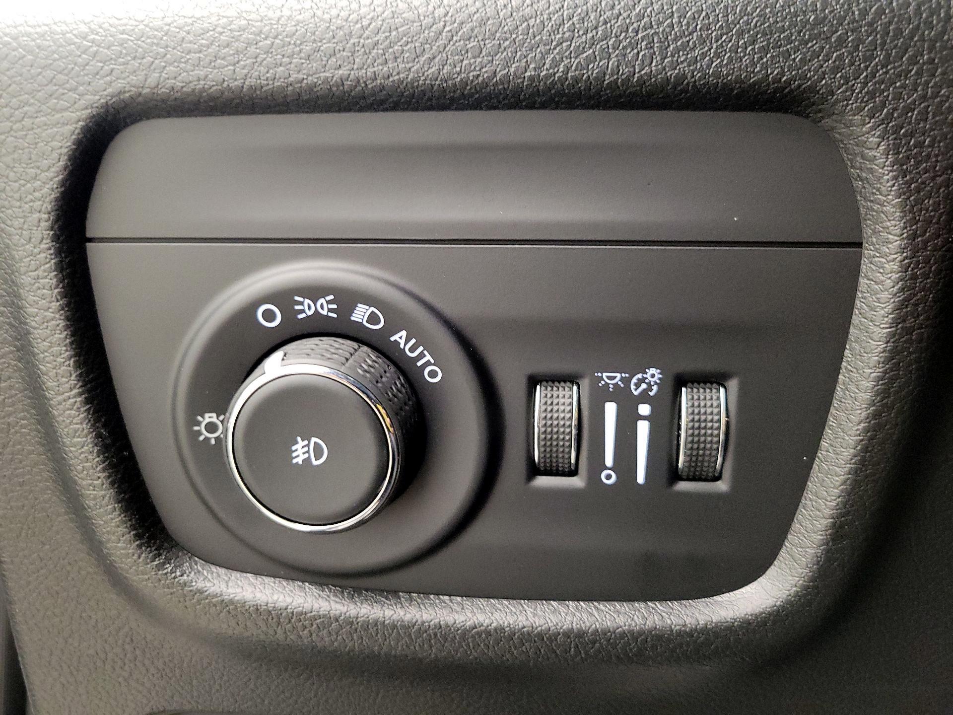 Thumbnail: 2023 Jeep Grand Cherokee - 13