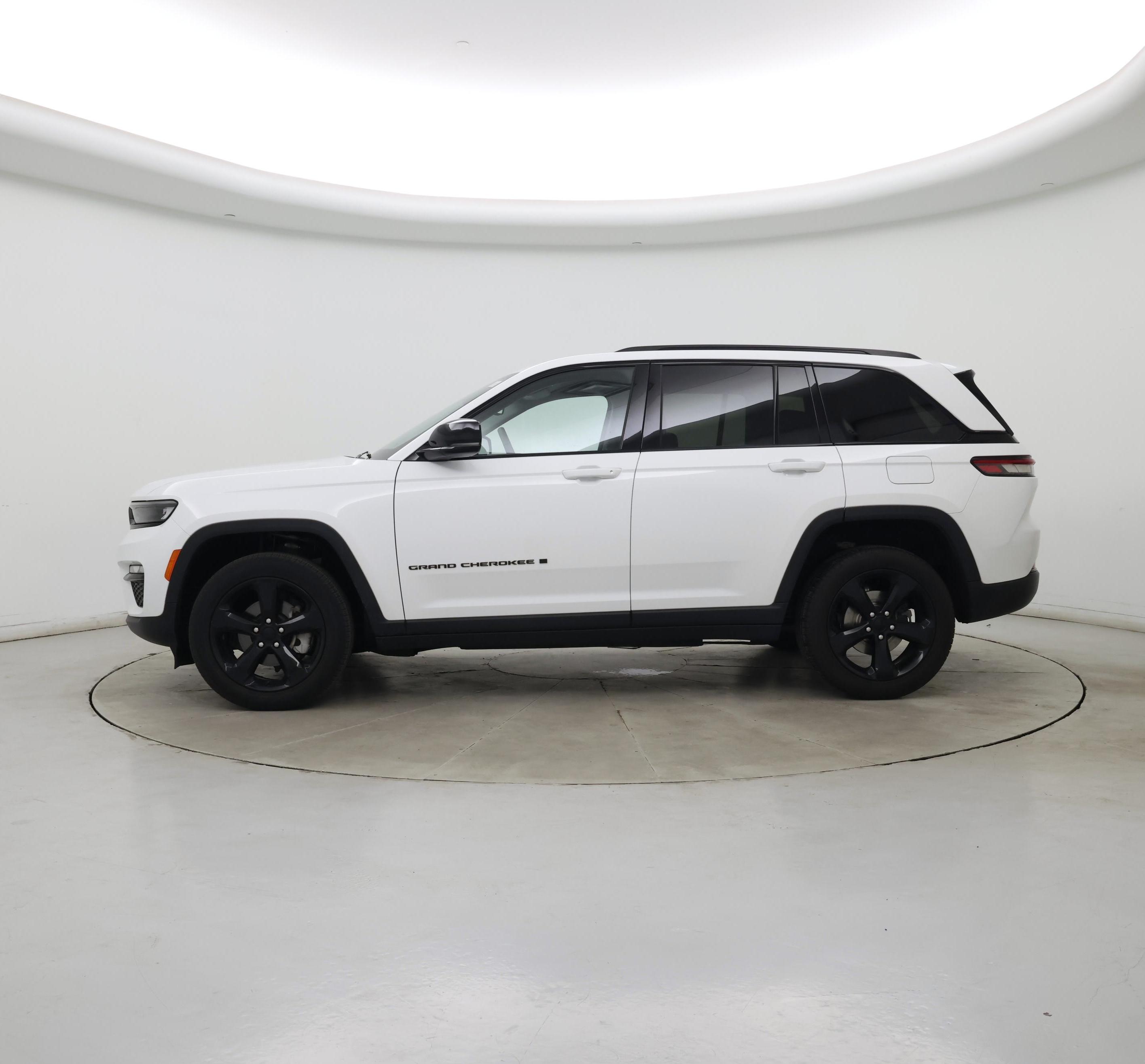 Thumbnail: 2023 Jeep Grand Cherokee - 3
