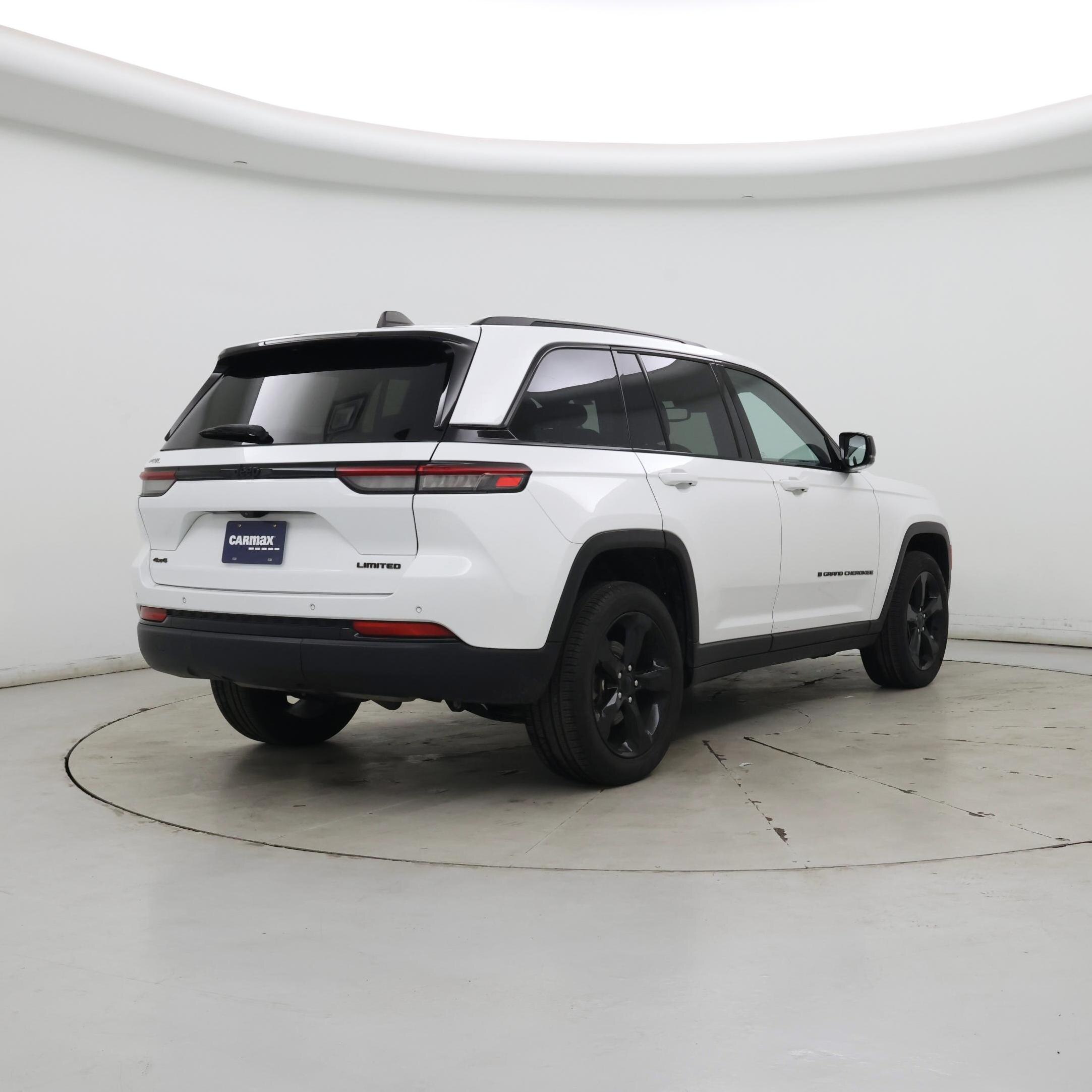 Thumbnail: 2023 Jeep Grand Cherokee - 8