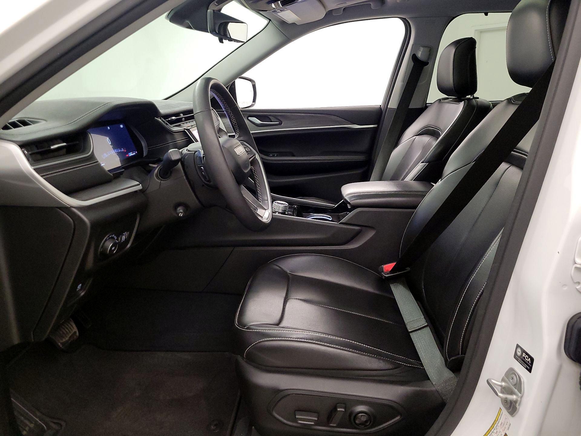 Thumbnail: 2023 Jeep Grand Cherokee - 11