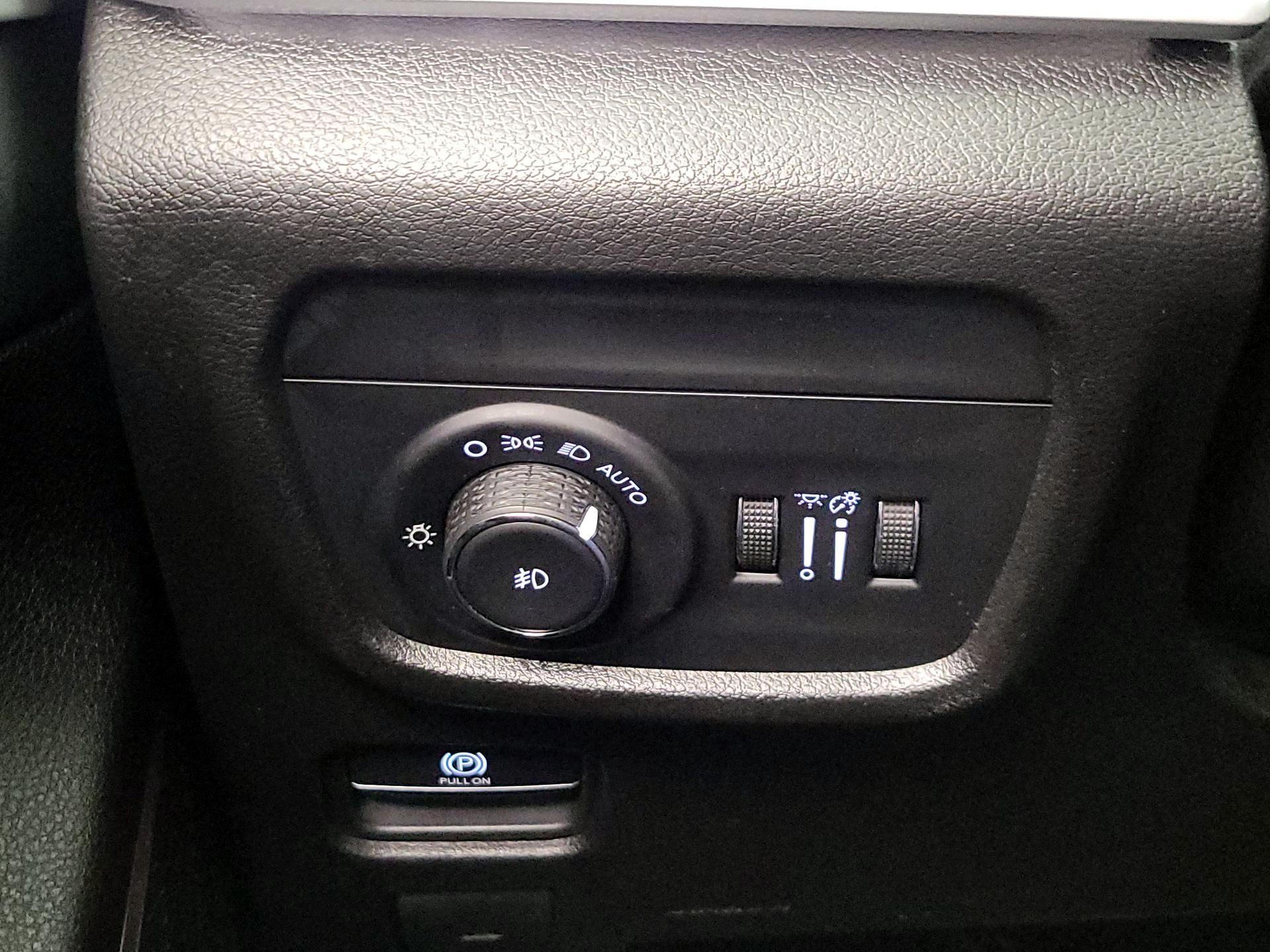 Thumbnail: 2023 Jeep Grand Cherokee - 13