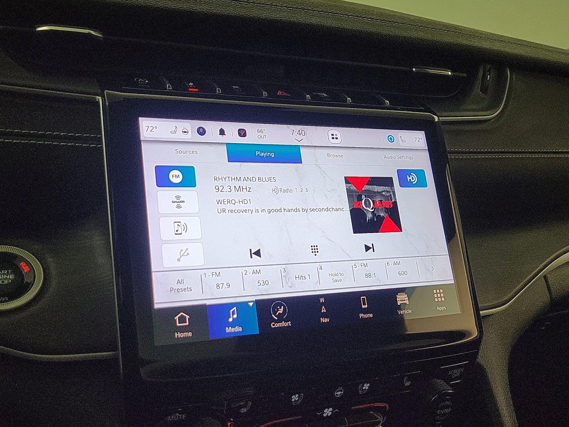 Thumbnail: 2023 Jeep Grand Cherokee - 16