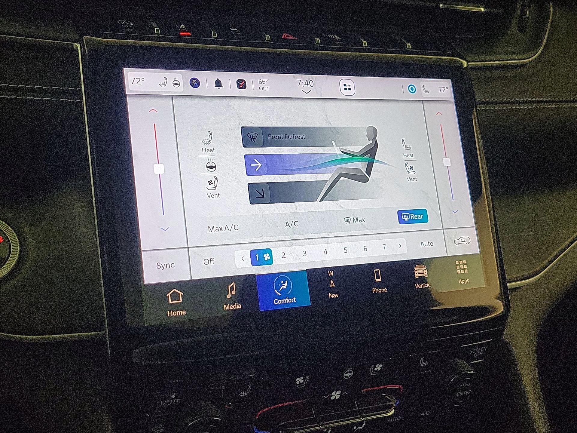 Thumbnail: 2023 Jeep Grand Cherokee - 17