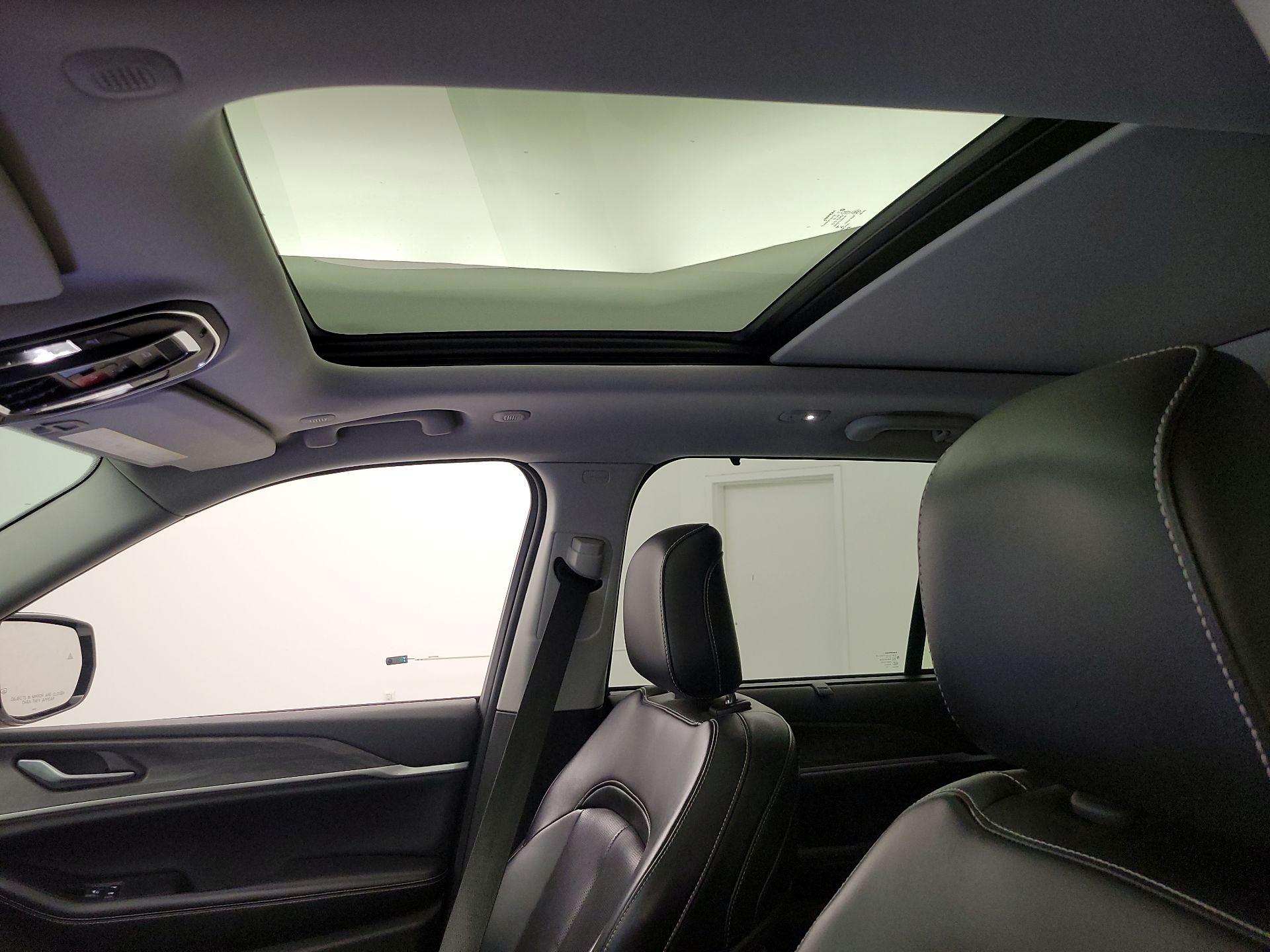 Thumbnail: 2023 Jeep Grand Cherokee - 20