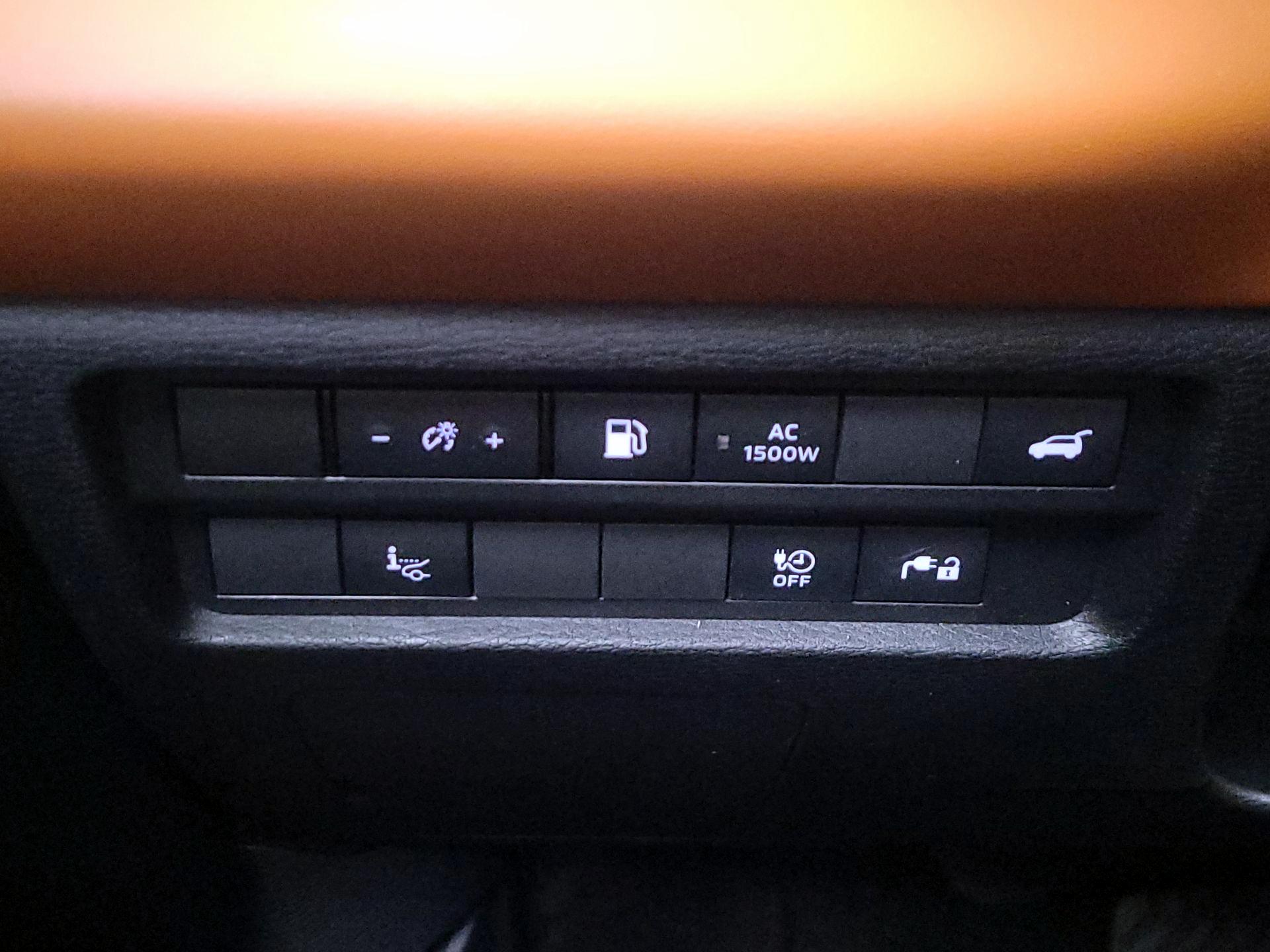 Thumbnail: 2023 Mitsubishi Outlander - 13