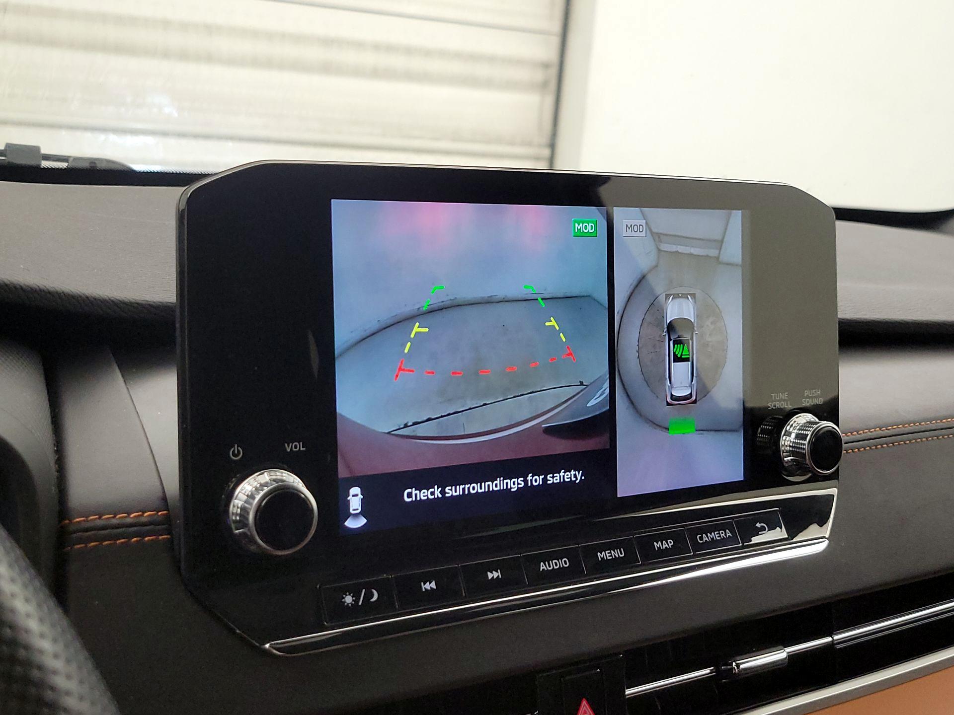 Thumbnail: 2023 Mitsubishi Outlander - 15