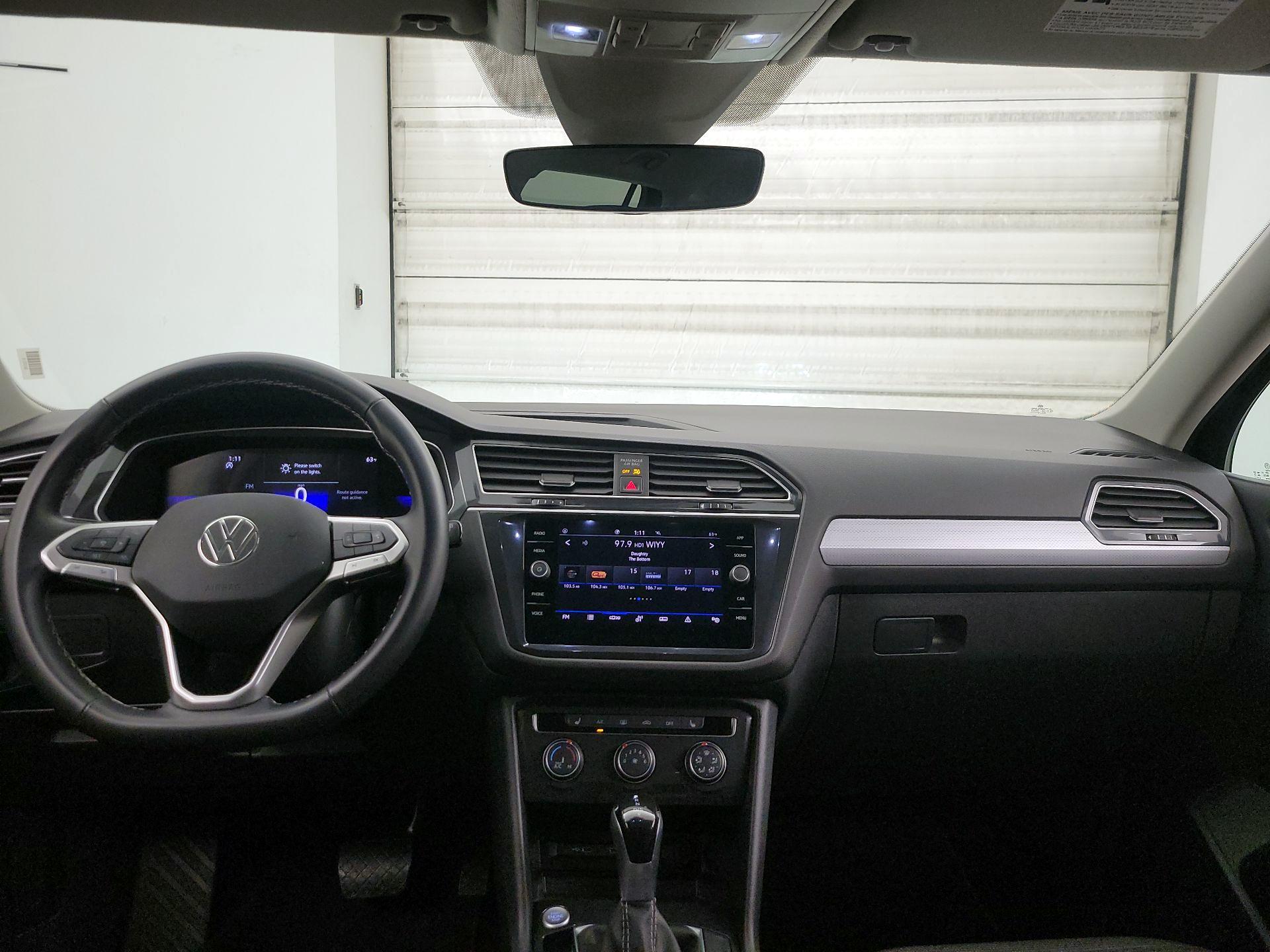 Thumbnail: 2024 Volkswagen Tiguan - 9