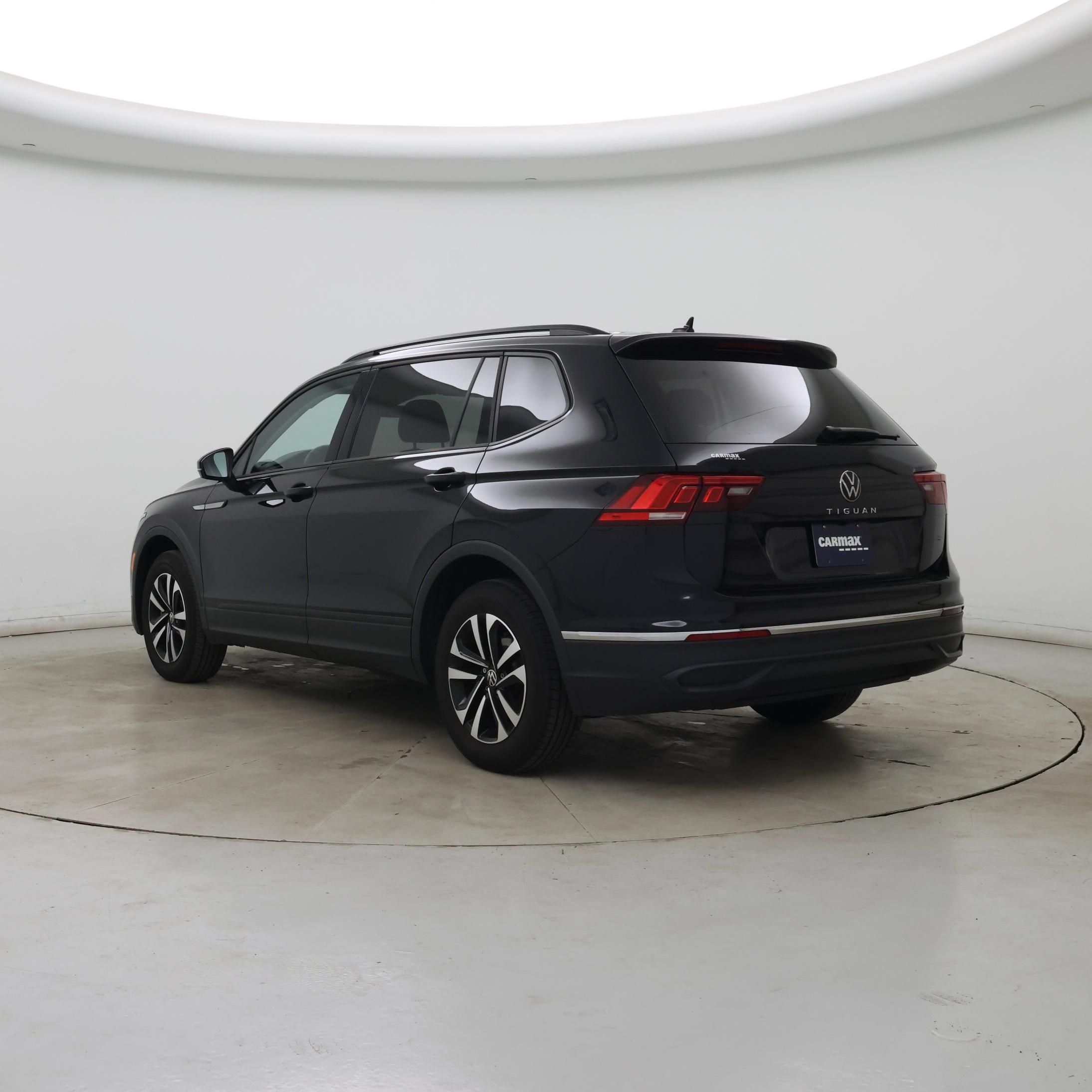 Thumbnail: 2024 Volkswagen Tiguan - 2