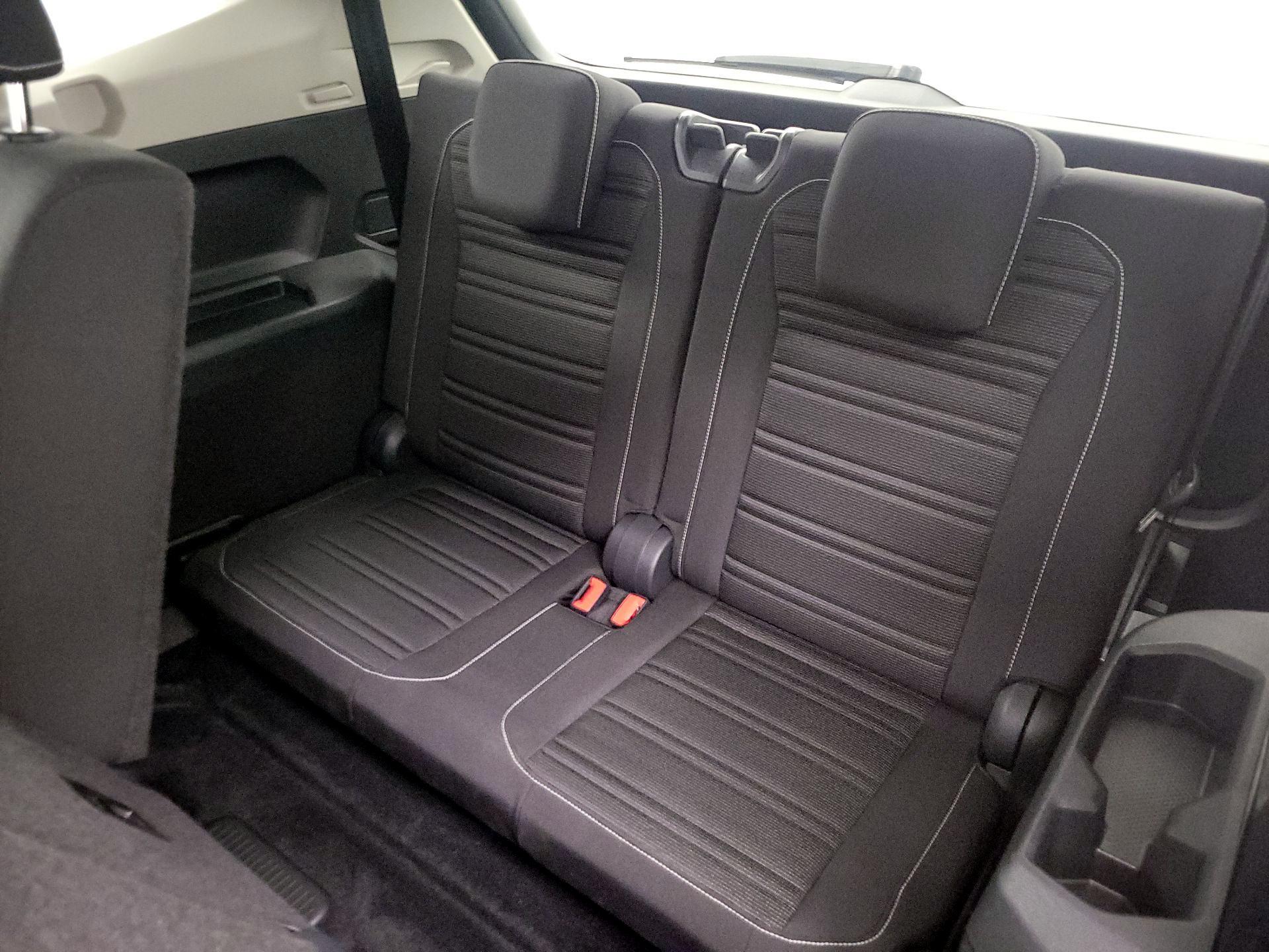 Thumbnail: 2024 Volkswagen Tiguan - 20