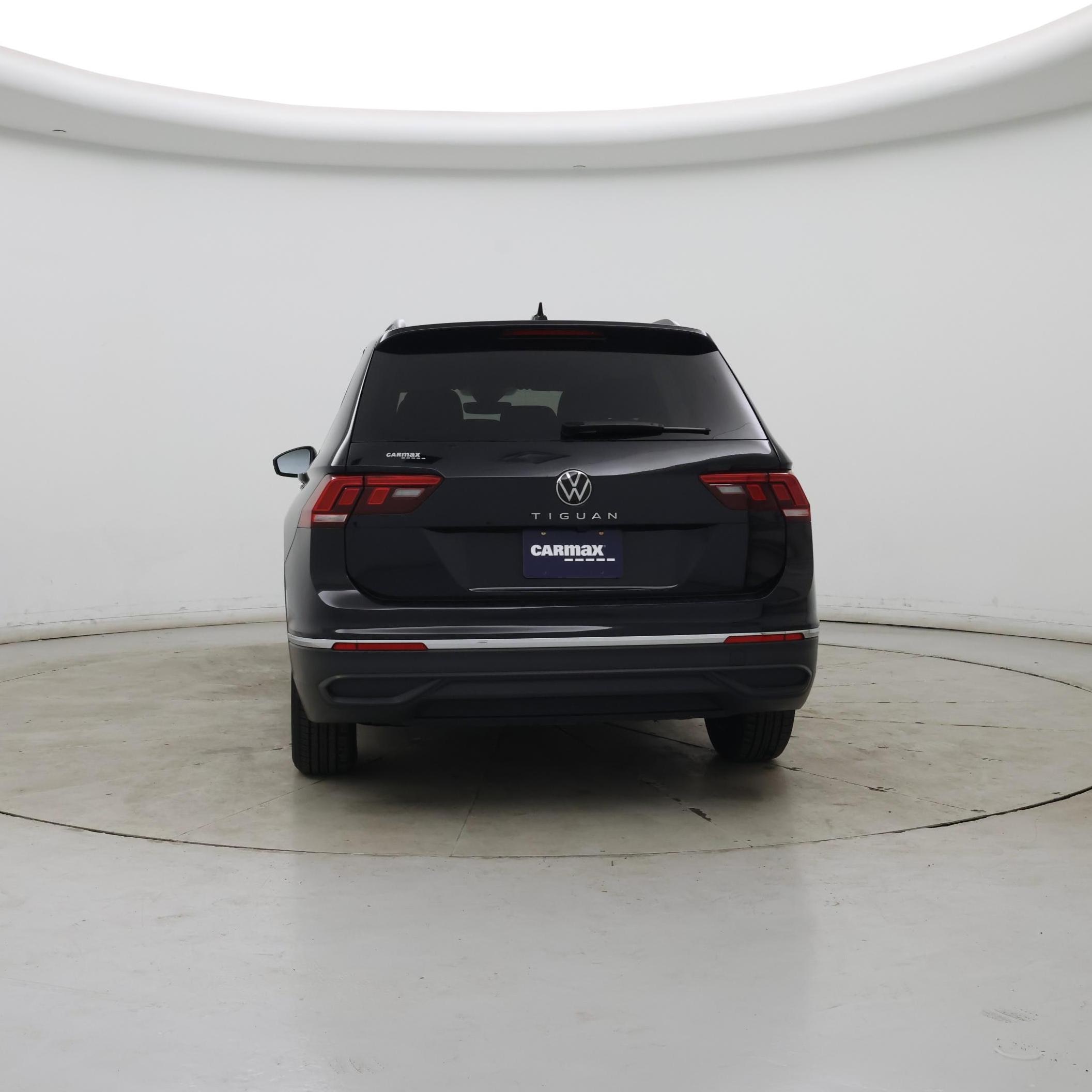 Thumbnail: 2024 Volkswagen Tiguan - 6