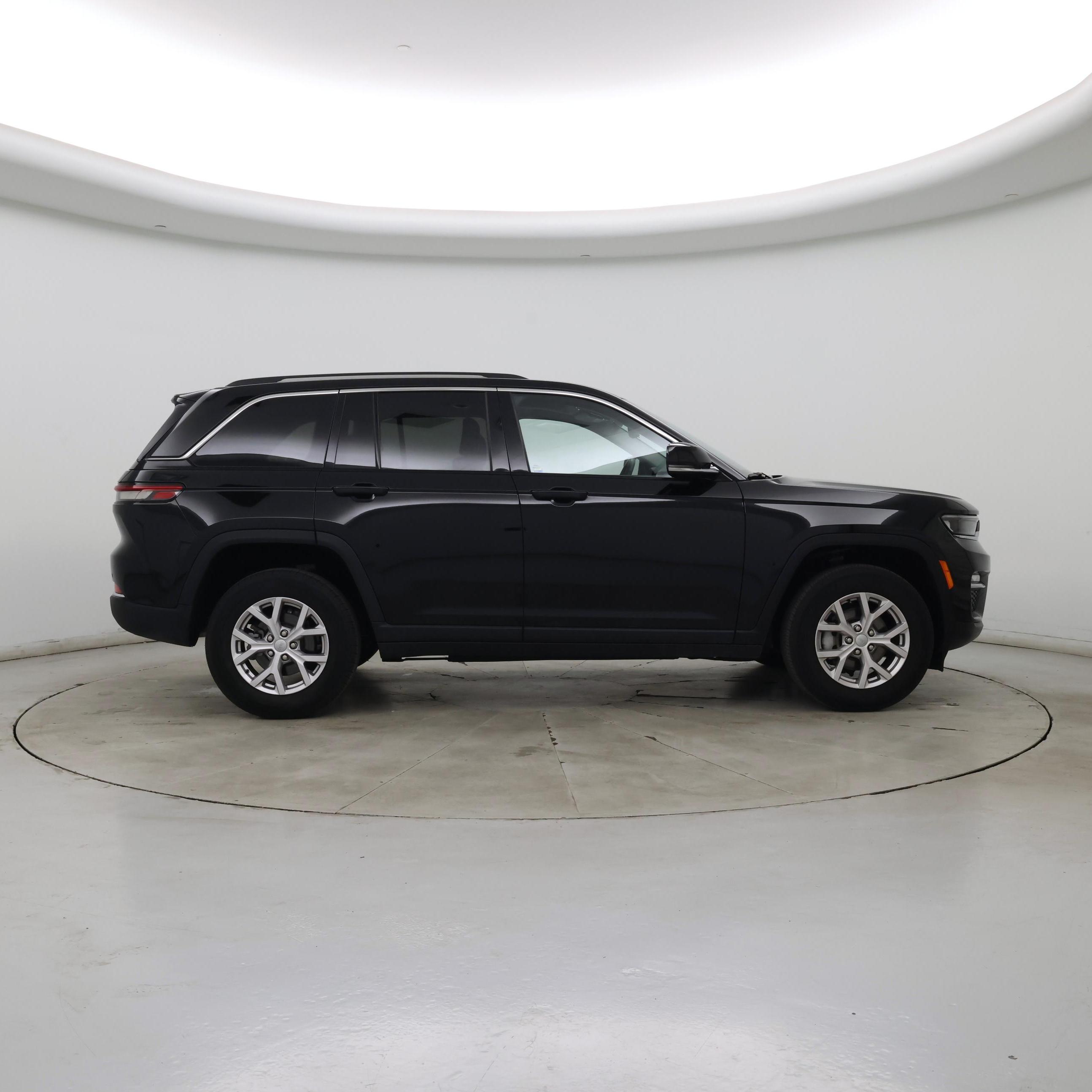 Thumbnail: 2022 Jeep Grand Cherokee - 7