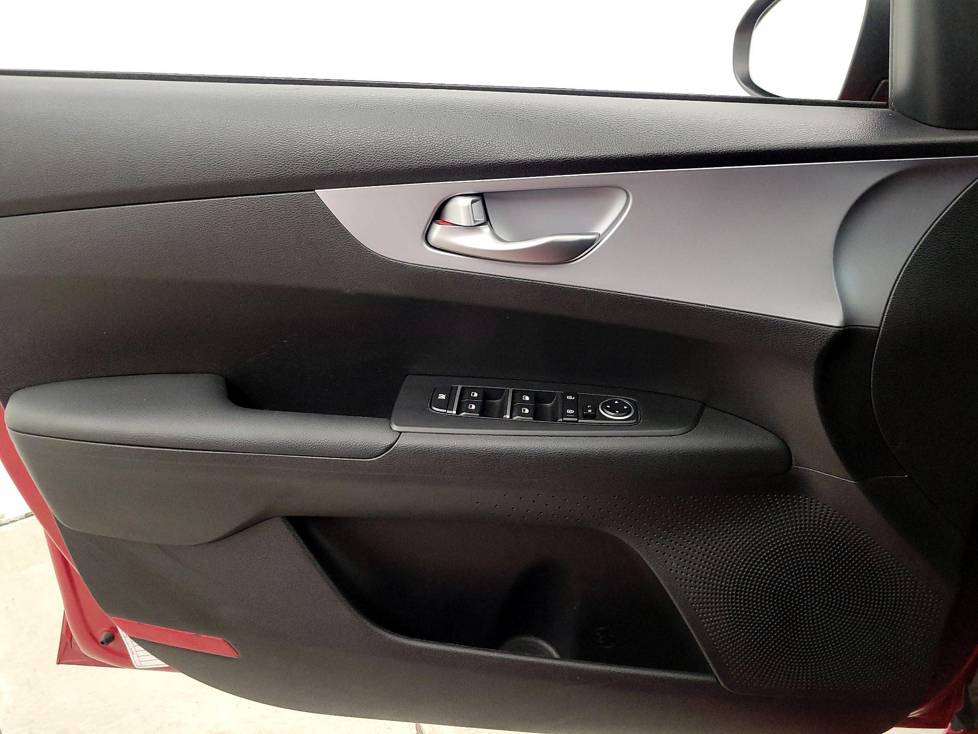 Thumbnail: 2024 Kia Forte - 12