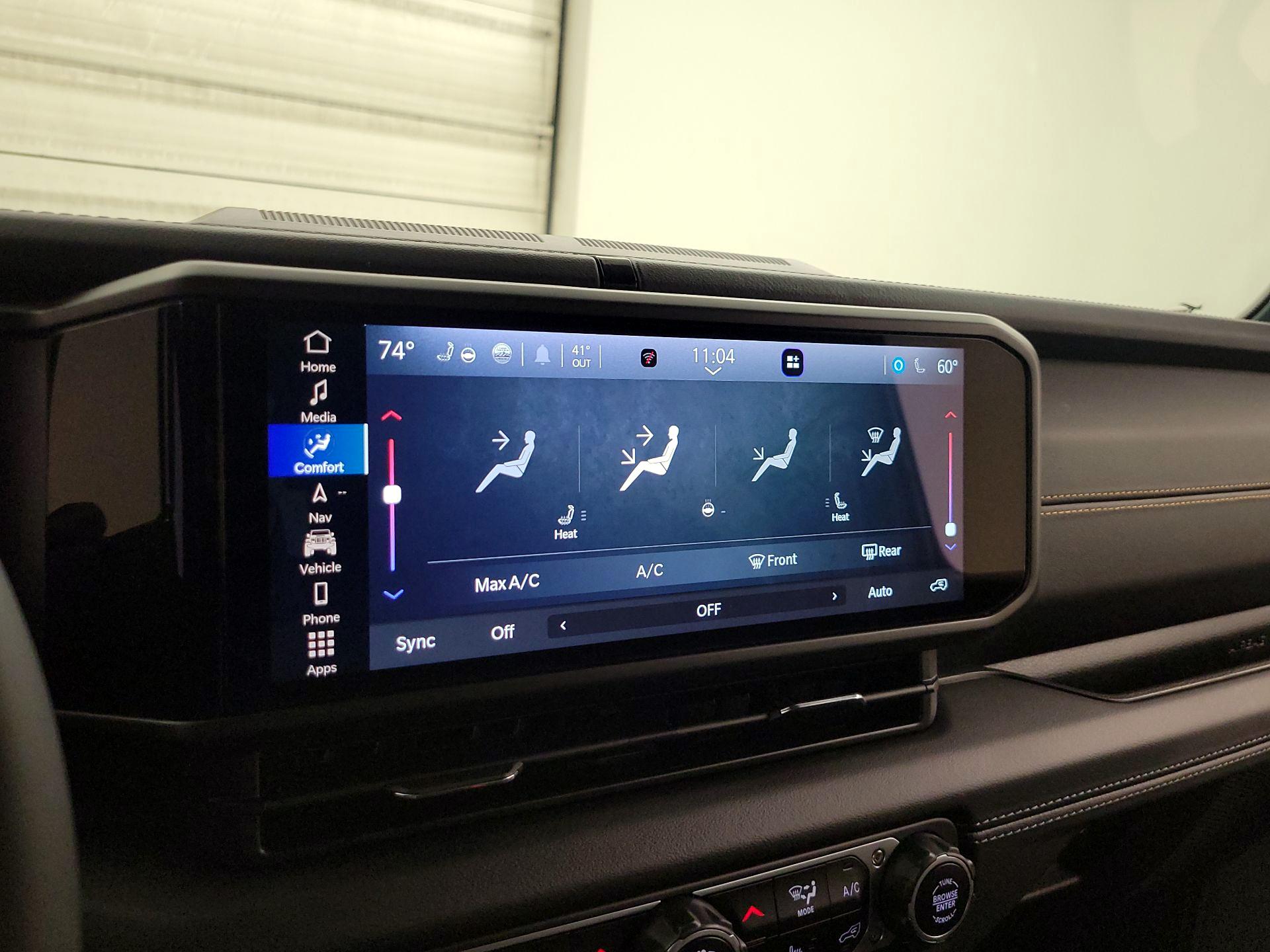 Thumbnail: 2024 Jeep Wrangler - 17