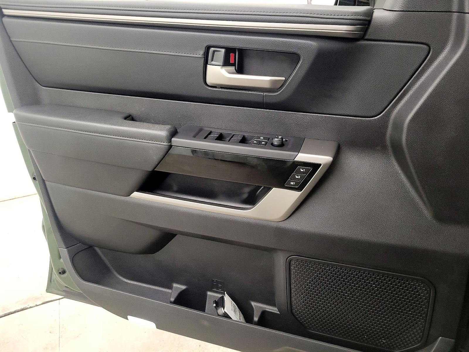 2023 Toyota Tundra Limited - Photo 13