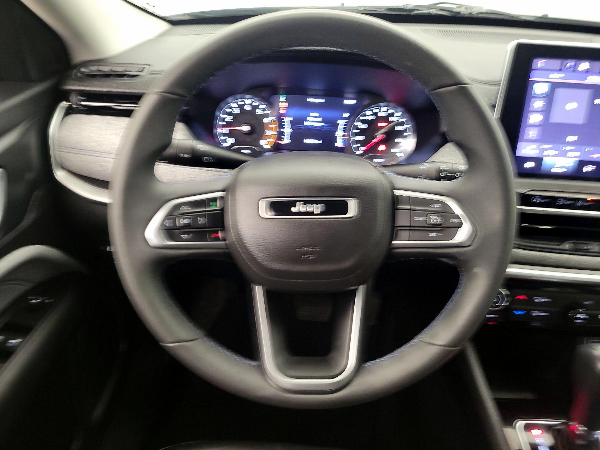 Thumbnail: 2022 Jeep Compass - 10