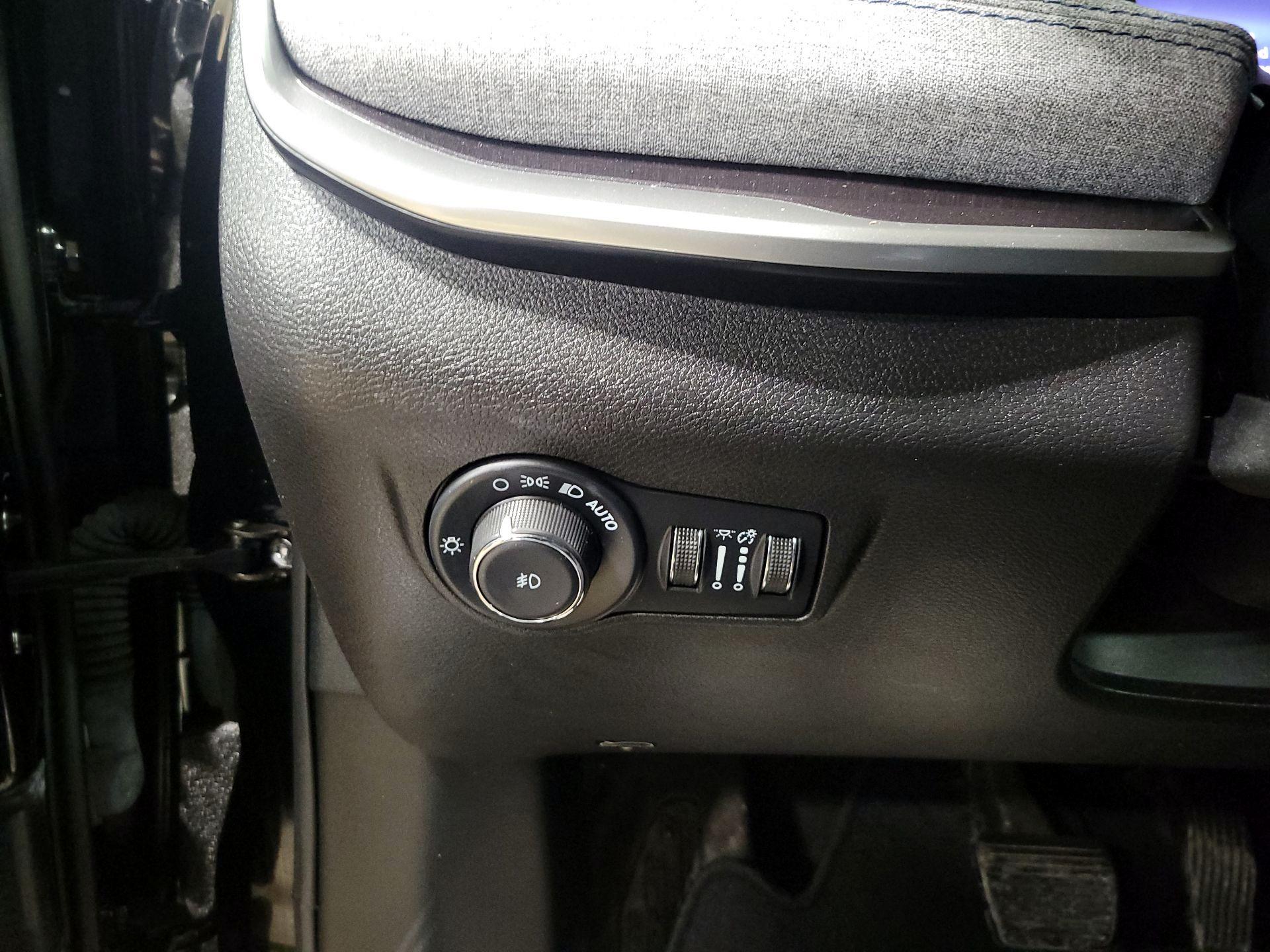 Thumbnail: 2022 Jeep Compass - 13