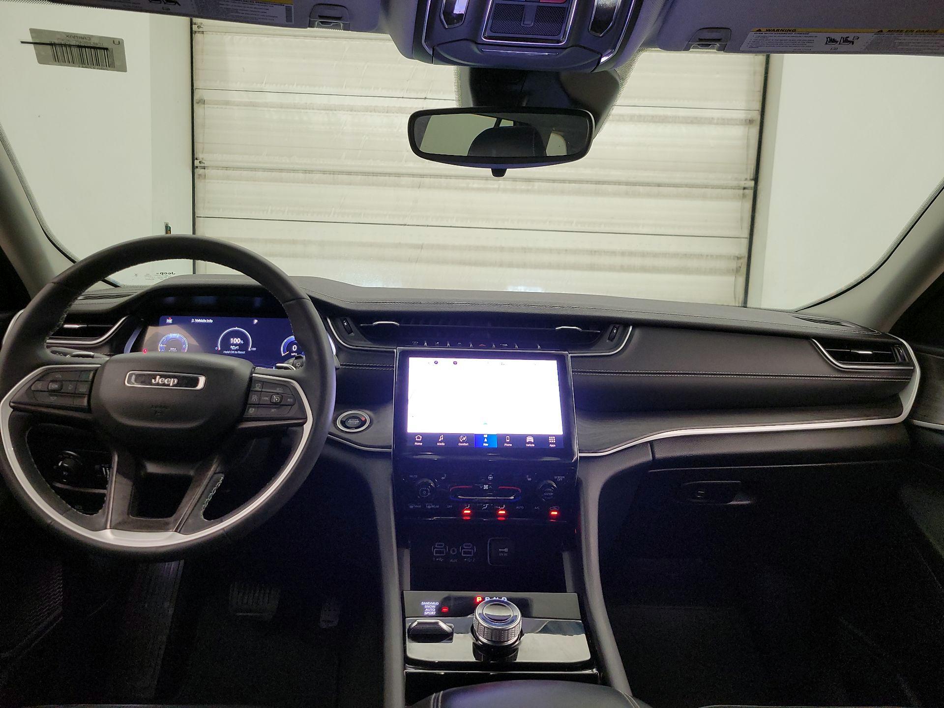 Thumbnail: 2023 Jeep Grand Cherokee - 9