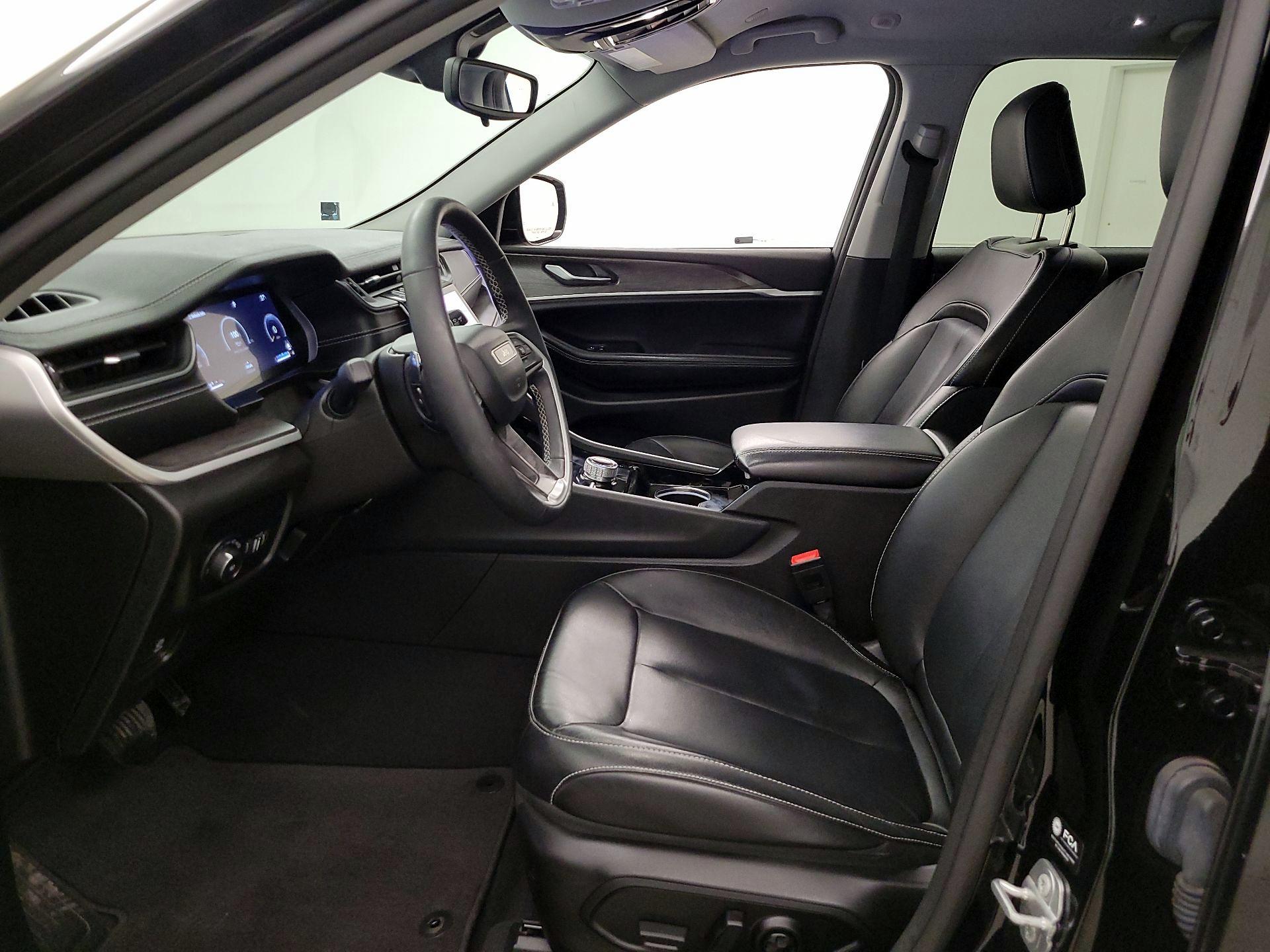 Thumbnail: 2023 Jeep Grand Cherokee - 11