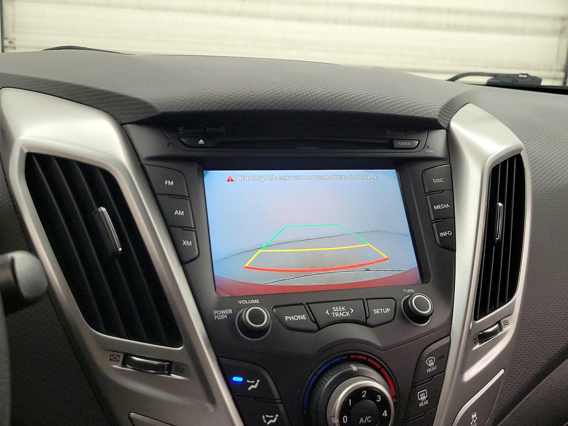 Thumbnail: 2016 Hyundai Veloster - 14