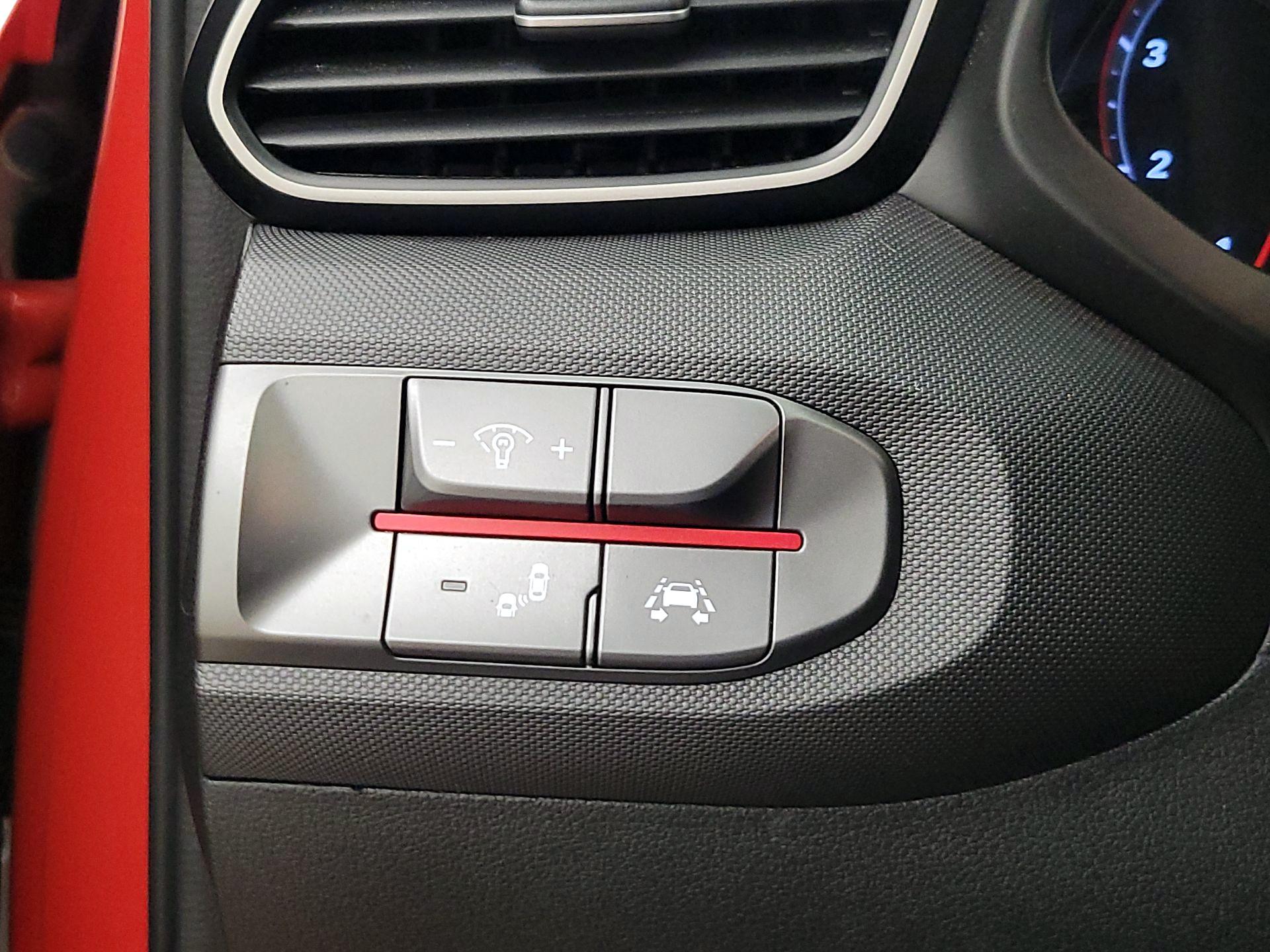 Thumbnail: 2019 Hyundai Veloster - 13