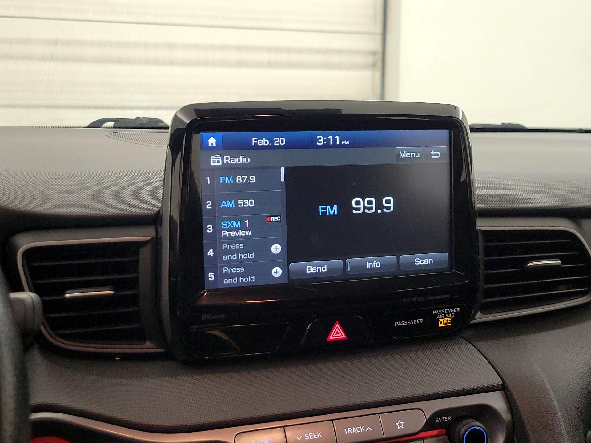 Thumbnail: 2019 Hyundai Veloster - 15