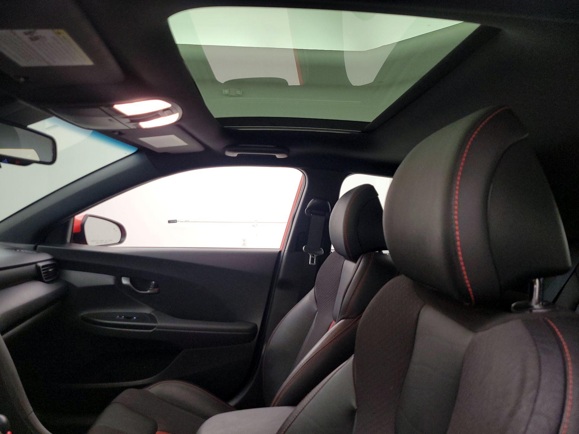 Thumbnail: 2019 Hyundai Veloster - 19